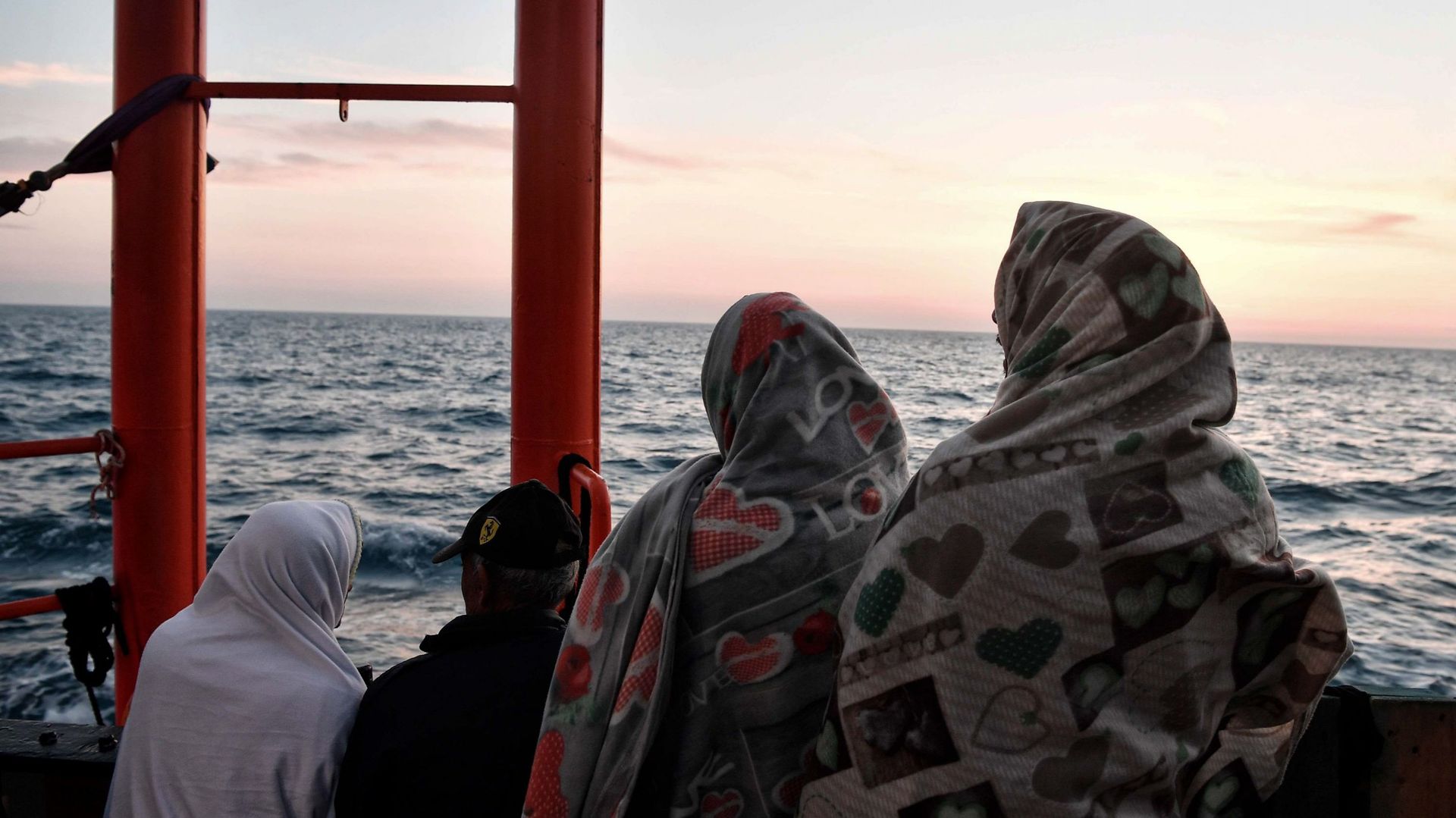 Un bateau de migrants chavire au large du Maroc : 31 morts ou disparus ...