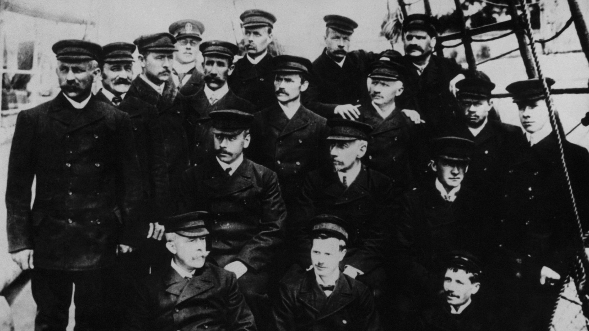 Roald Amundsen et son équipage sur le Fram