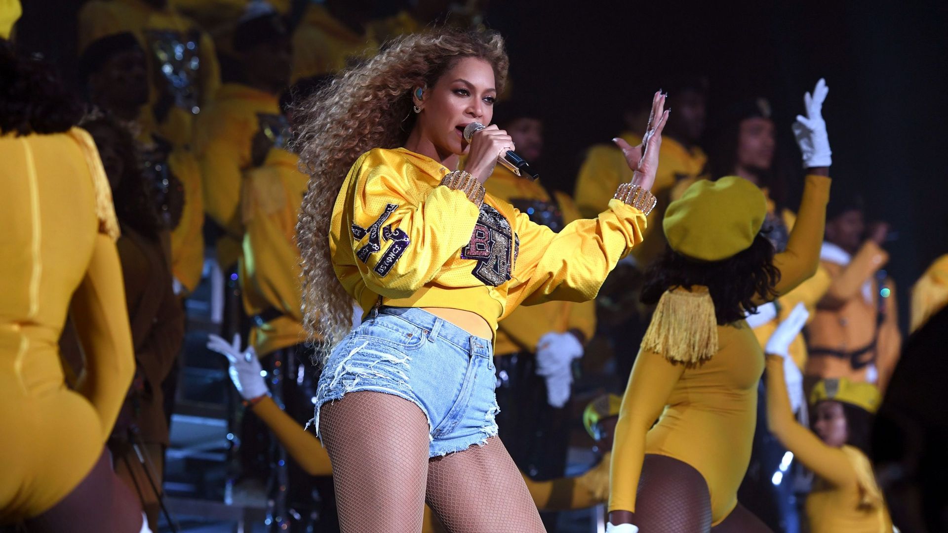 Beyoncé vient en aide à 100 familles menacées d’expulsion
