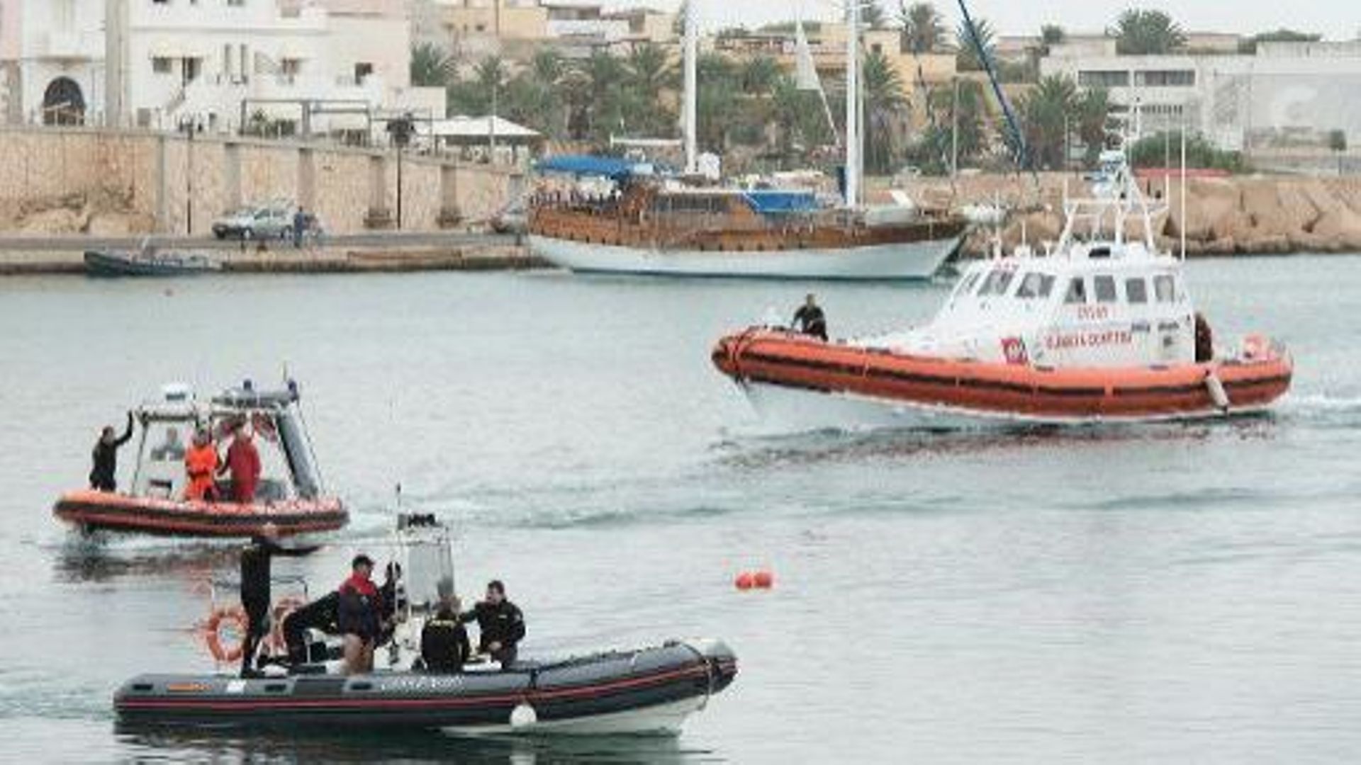 Lampedusa: 311 corps récupérés, les recherches se poursuivent