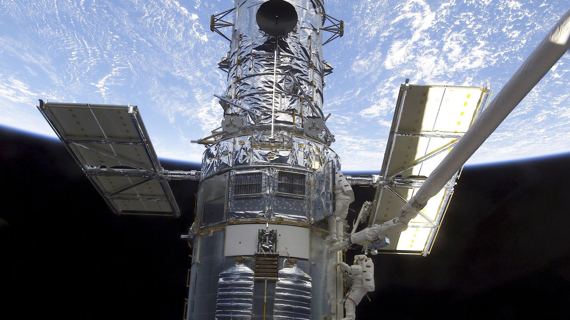 Le télescope spatial Hubble qui a fourni des mesures précises des mouvements de la planète sur une période de 14 ans