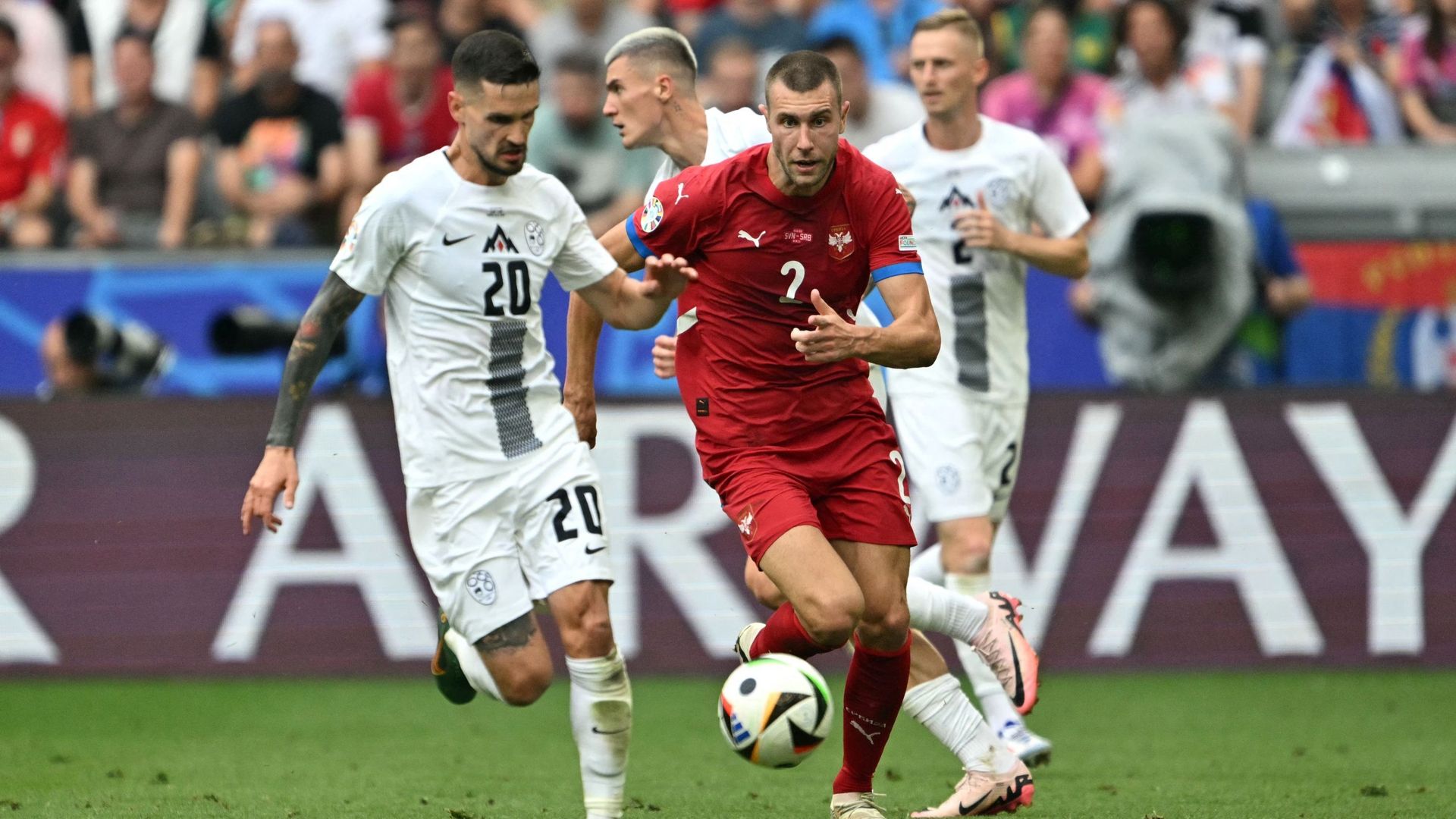 Serbia saves some extent in opposition to Slovenia due to a objective from Luka Jovic