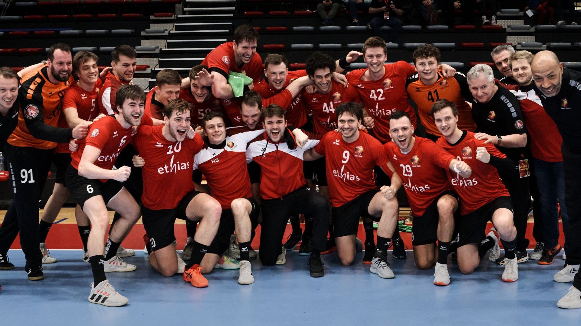 Handball : Photo d'équipe des Red Wolves