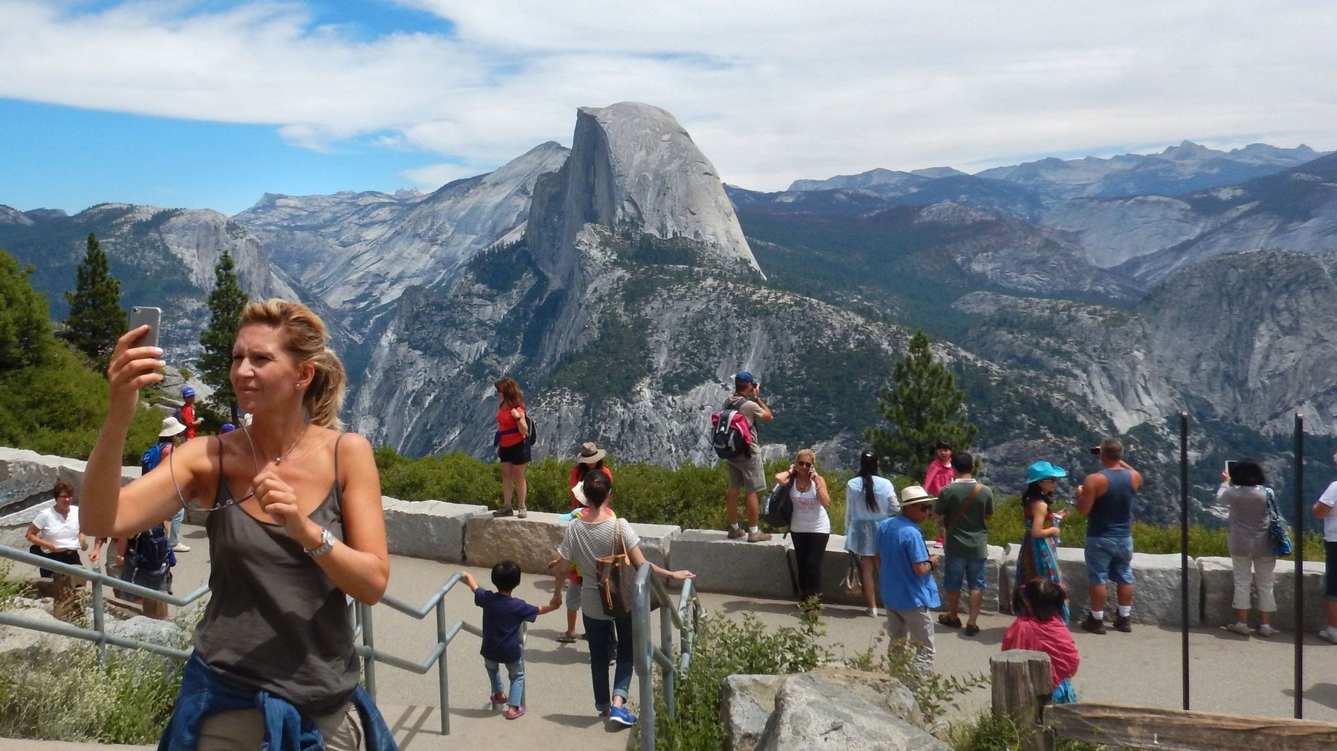 Touristes au Yosemite Park (USA) 