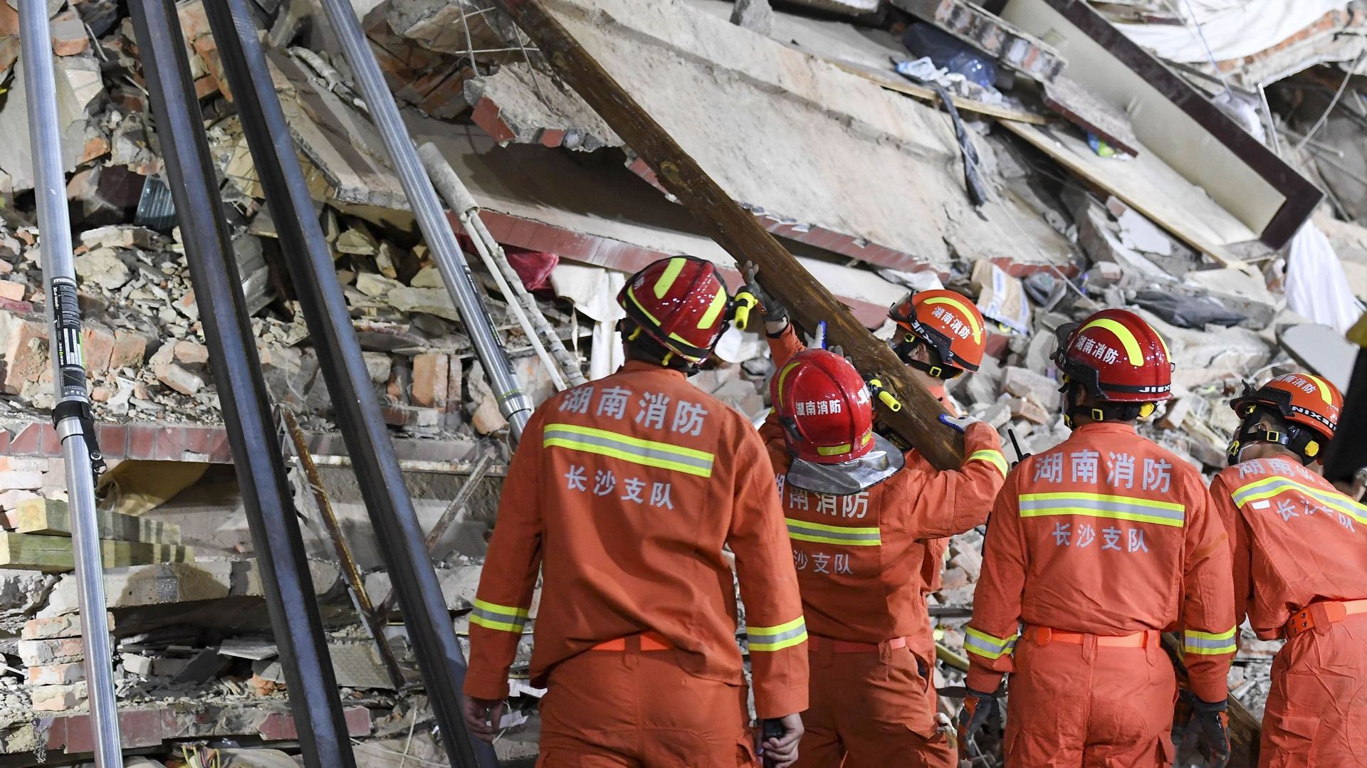 Sixth person extracted alive from collapsed building in Changsha