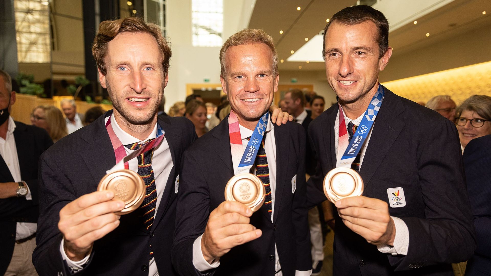 La Fédération royale belge des sports équestres (FRBSE) a rendu hommage aux médaillés de bronze du concours d’obstacles par équipes des Jeux Olympiques de Tokyo.