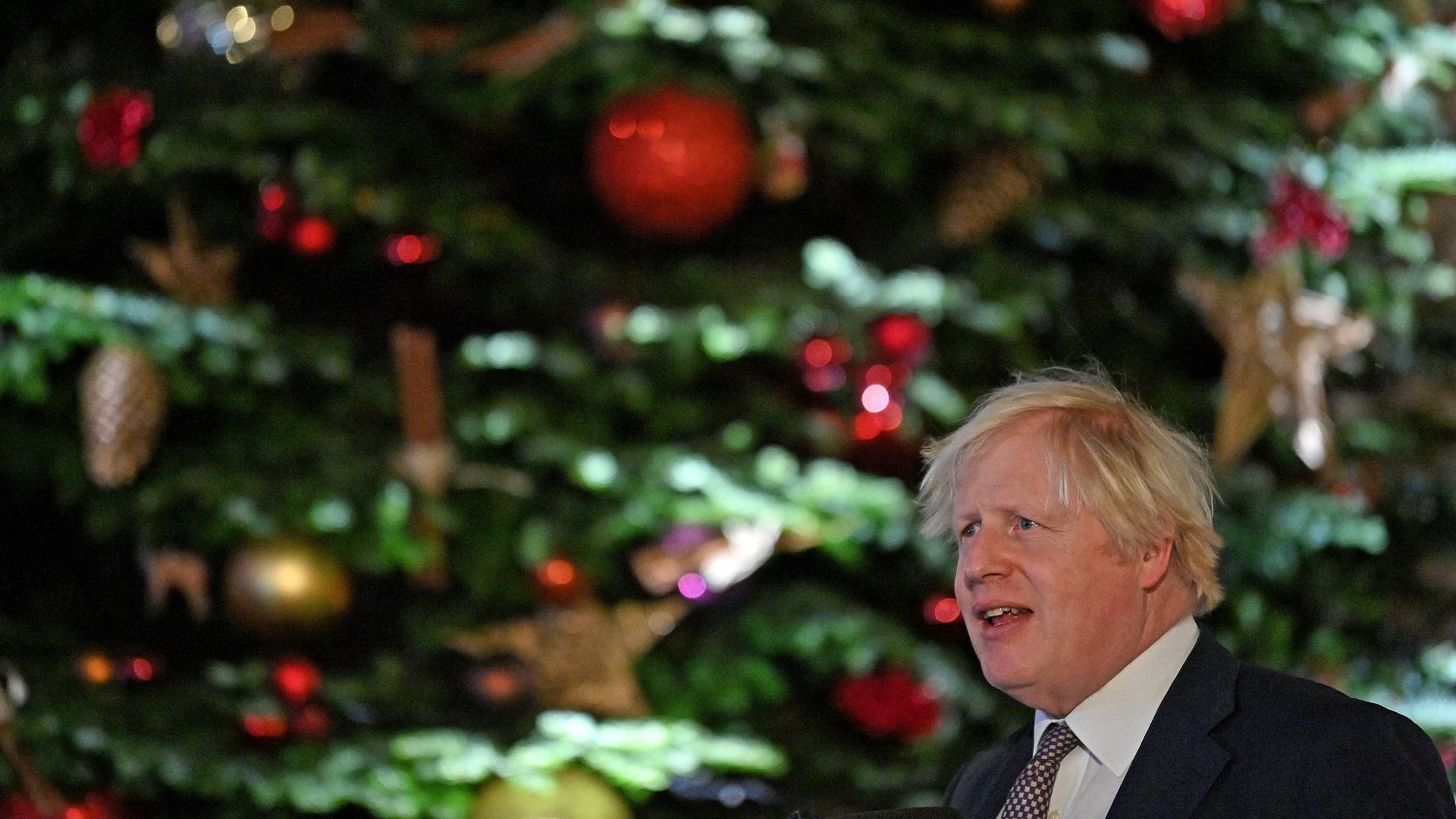 Le "Partygate" pourrait saper les mesures sanitaires annoncées par Boris Johnson