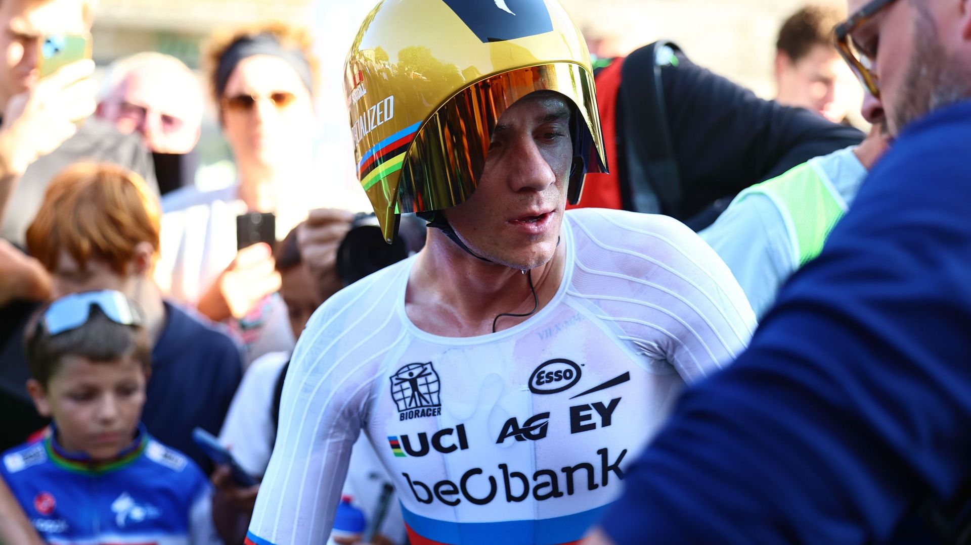 Remco Evenepoel après son titre européen en contre-la-montre : "Heureux de ce succès et déjà concentré sur la course en ligne"