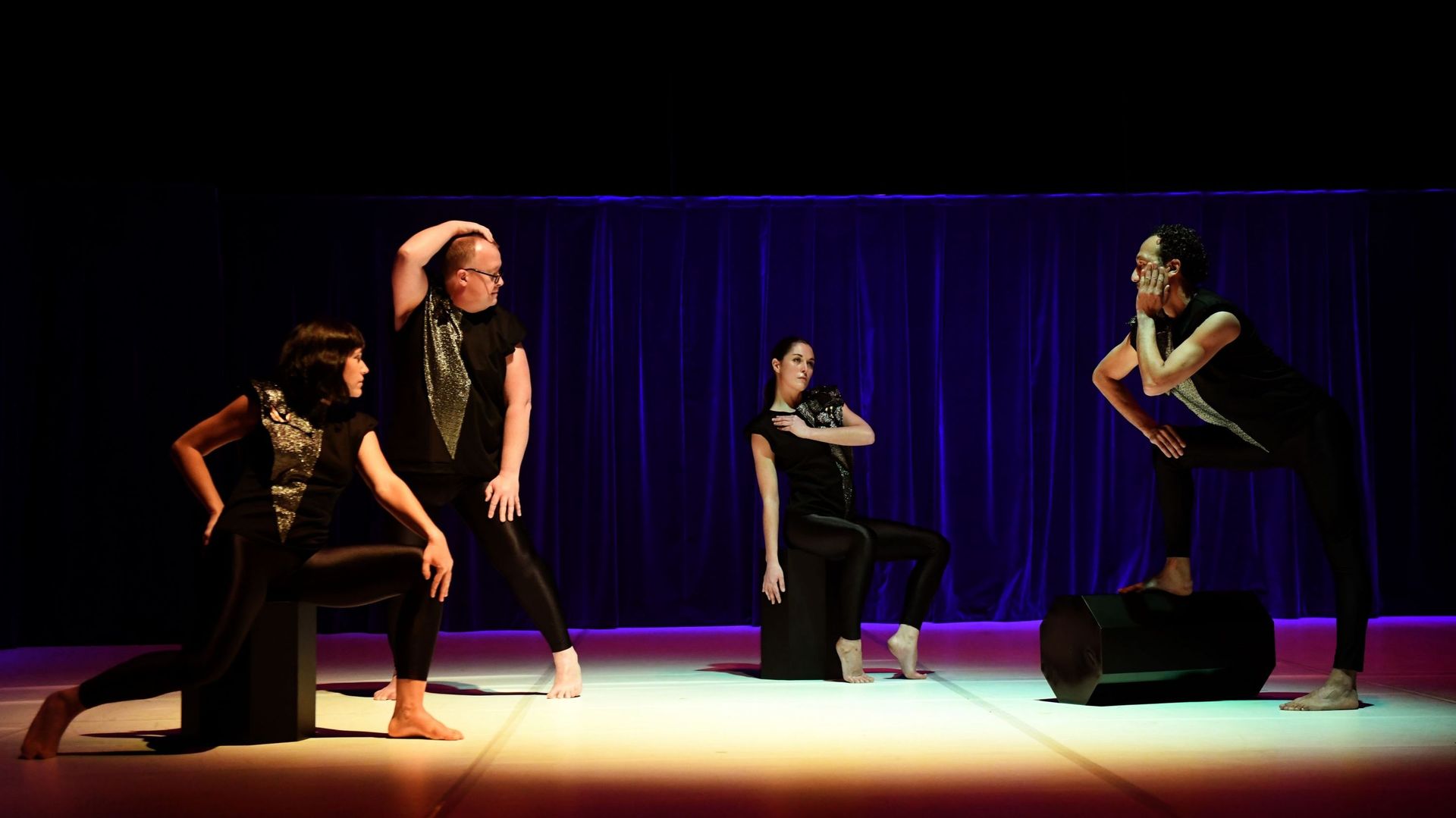  Ecdysis, Jerome Brabant/Compagnie L’Octogonale