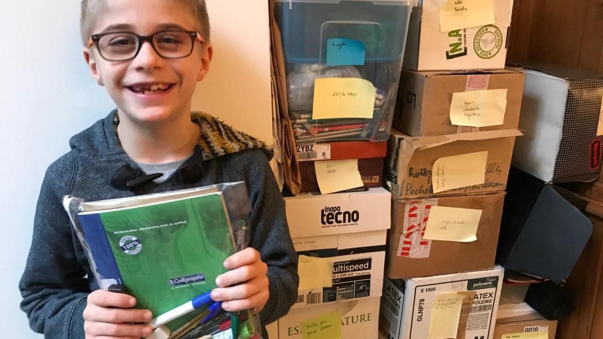 À 10 ans, Victor fournit des fournitures scolaires aux plus démunis