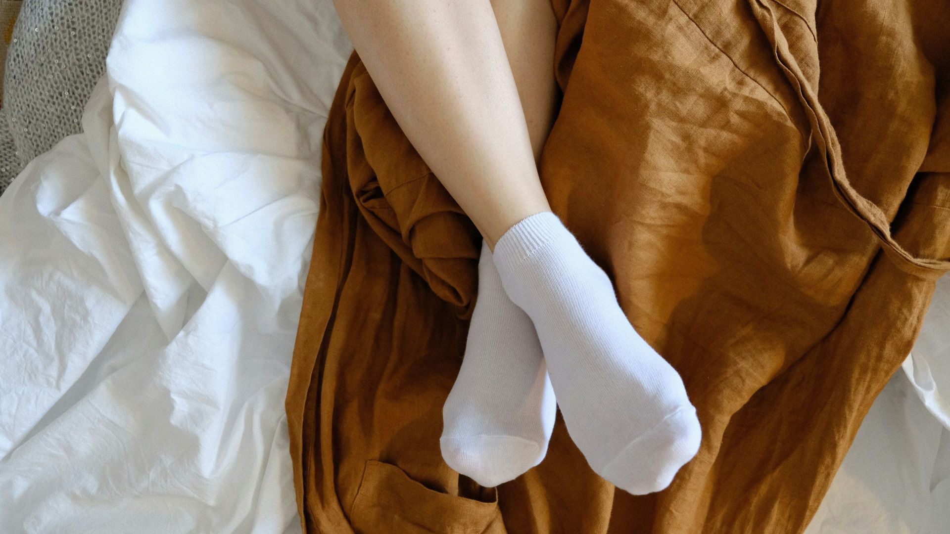 Le vrai du faux : avoir froid aux pieds augmente-t-il le risque de tomber malade ?