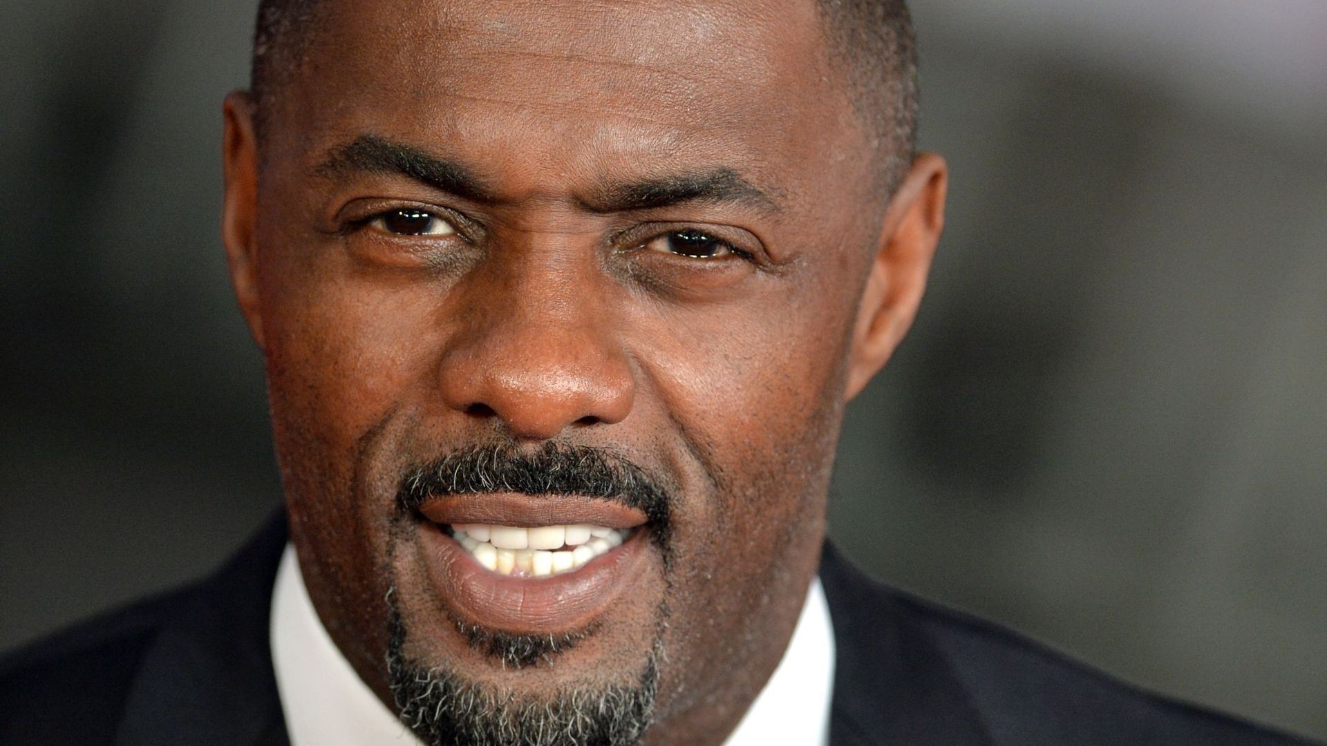 GB : Damon Albarn et Idris Elba honorés par la reine - RTBF Actus