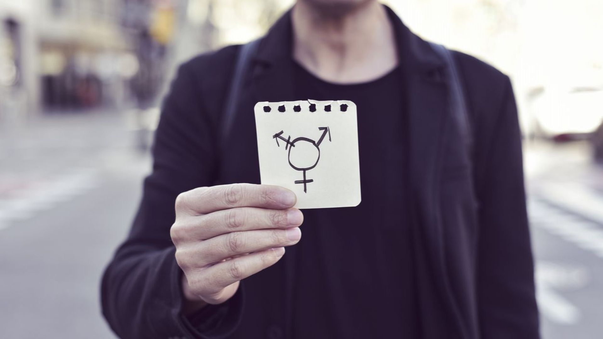 “La transphobie tue“… Le témoignage fort d’une youtubeuse transgenre