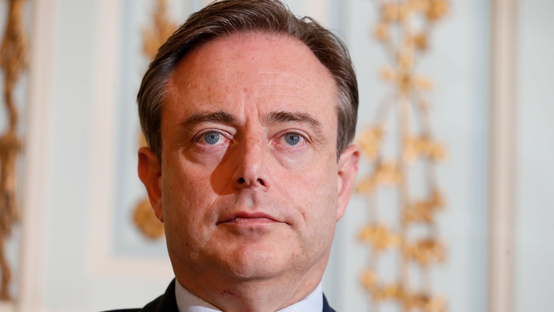 Bart De Wever adresse aussi un message aux libéraux.
