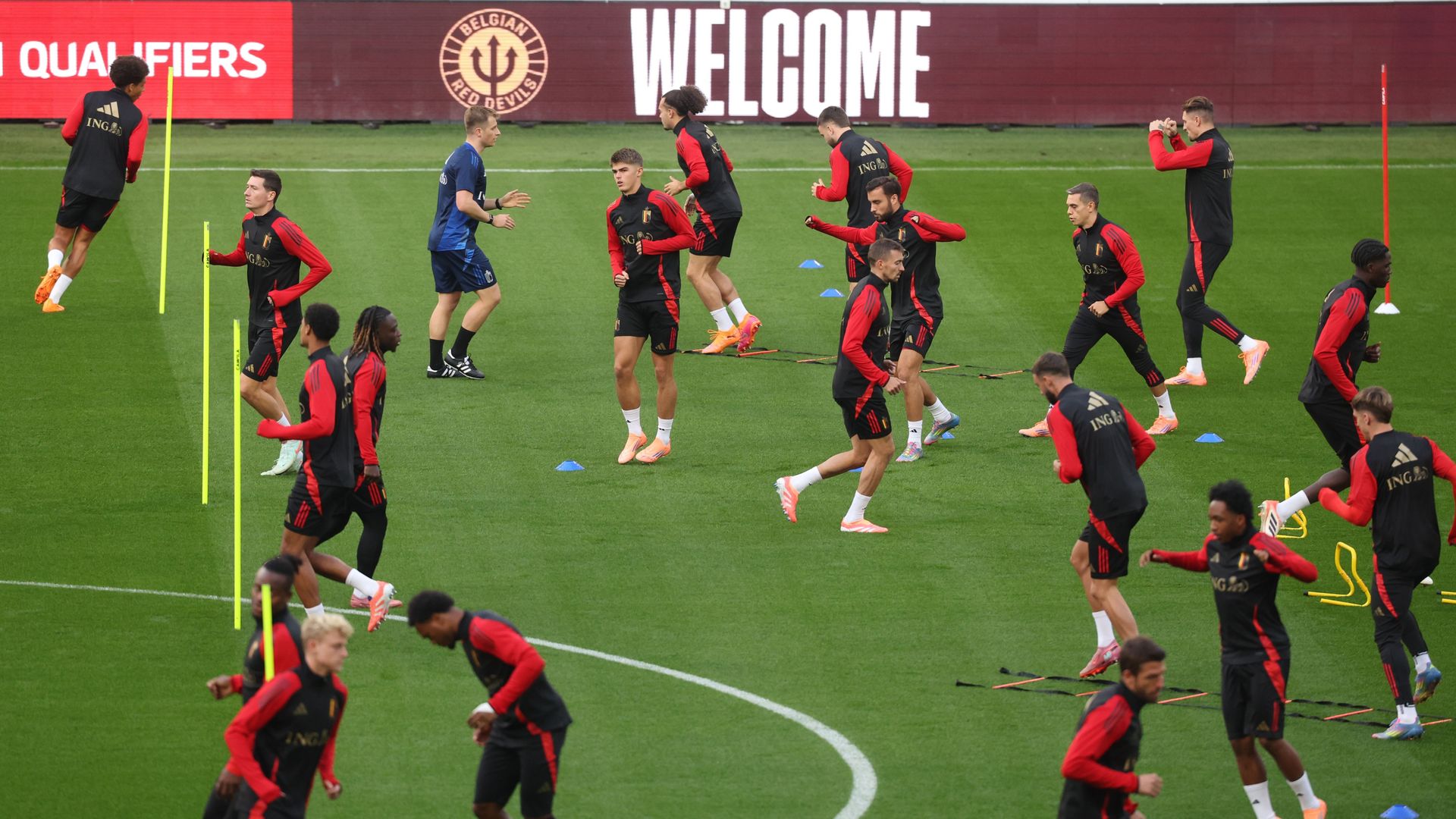 Dernier entrainement avant Belgique-Macédoine du Nord : 26 Diables Rouges présents, dont De Ketelaere et Onana