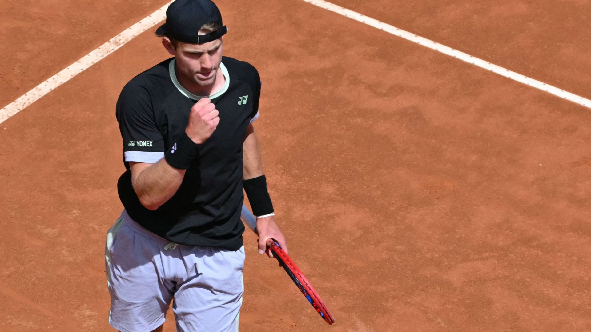 Roland-Garros : Zizou Bergs Rejoint Joris De Loore Au 2e Tour ...