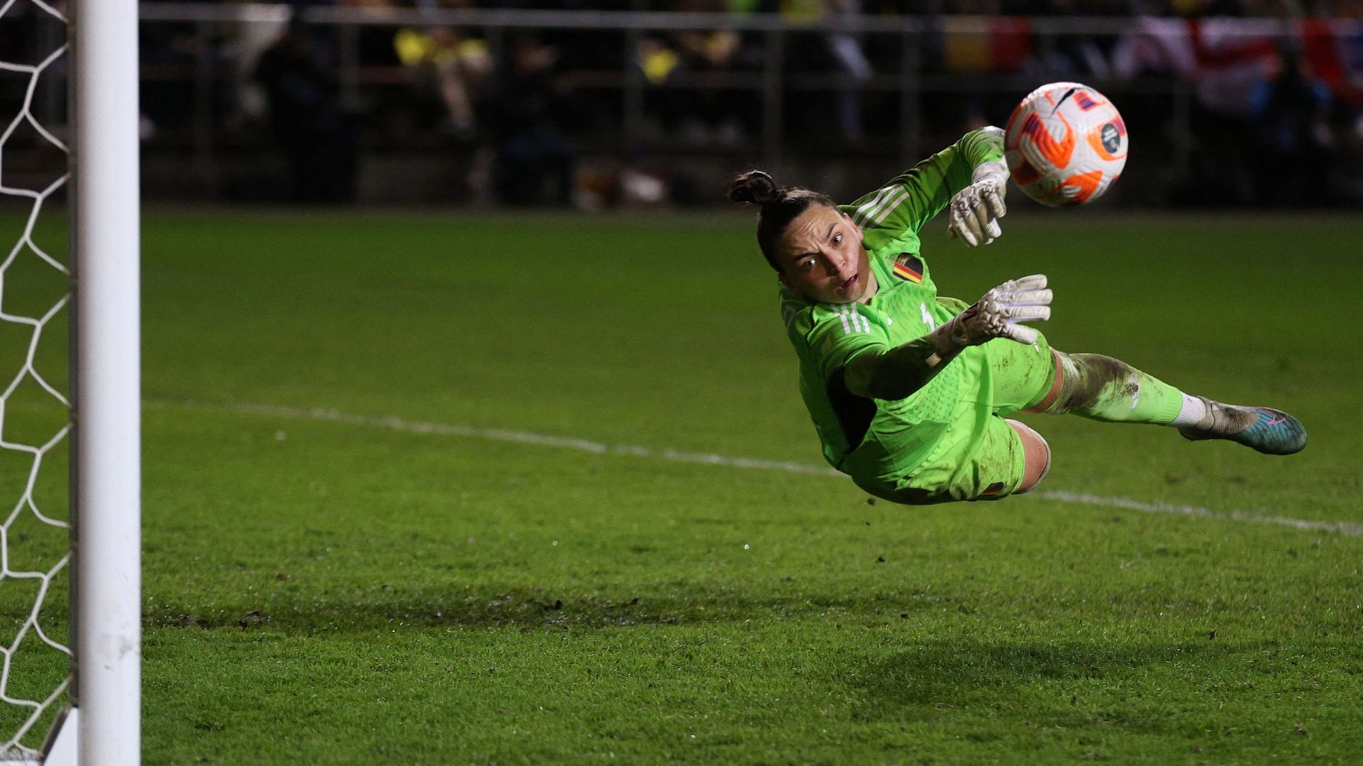 Cécile De Gernier on the transfer of Nicky Evrard to Chelsea: ‘I find that you don’t progress by agreeing to go play 2nd goalkeeper in a club’