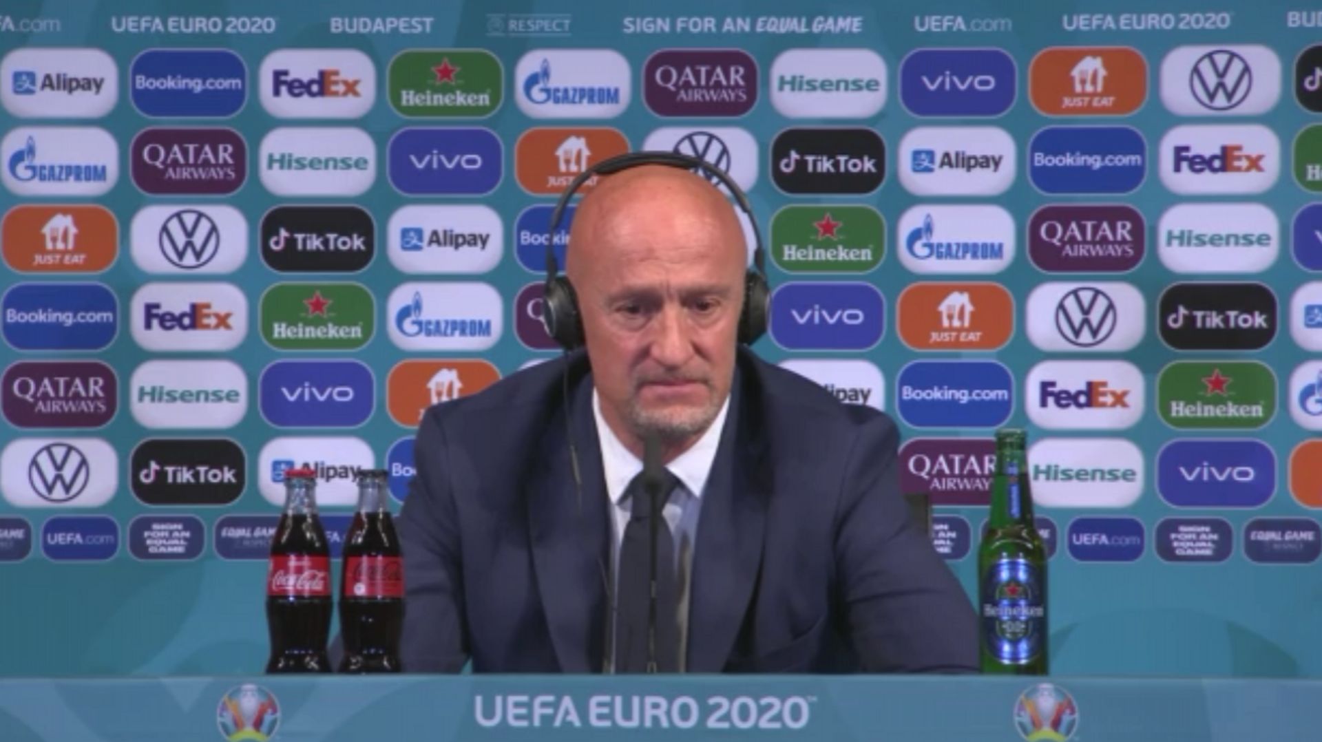 Après le partage face à la France, Marco Rossi, le sélectionneur de la Hongrie n’a pu retenir ses larmes en conférence de presse.