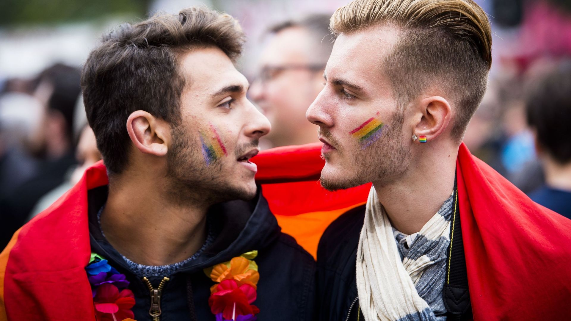 Les Hommes Homosexuels Toujours Dans Lattente De Pouvoir Donner Leur