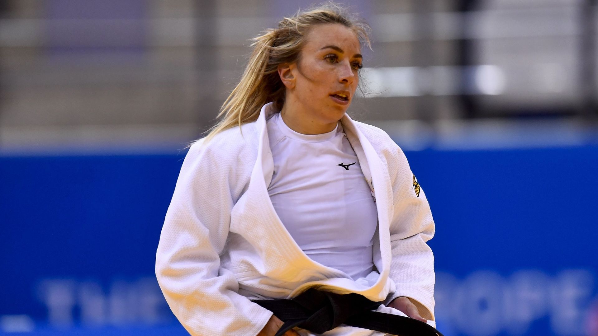 Charline Van Snick éliminée d'emblée à Abu Dhabi rtbf.be