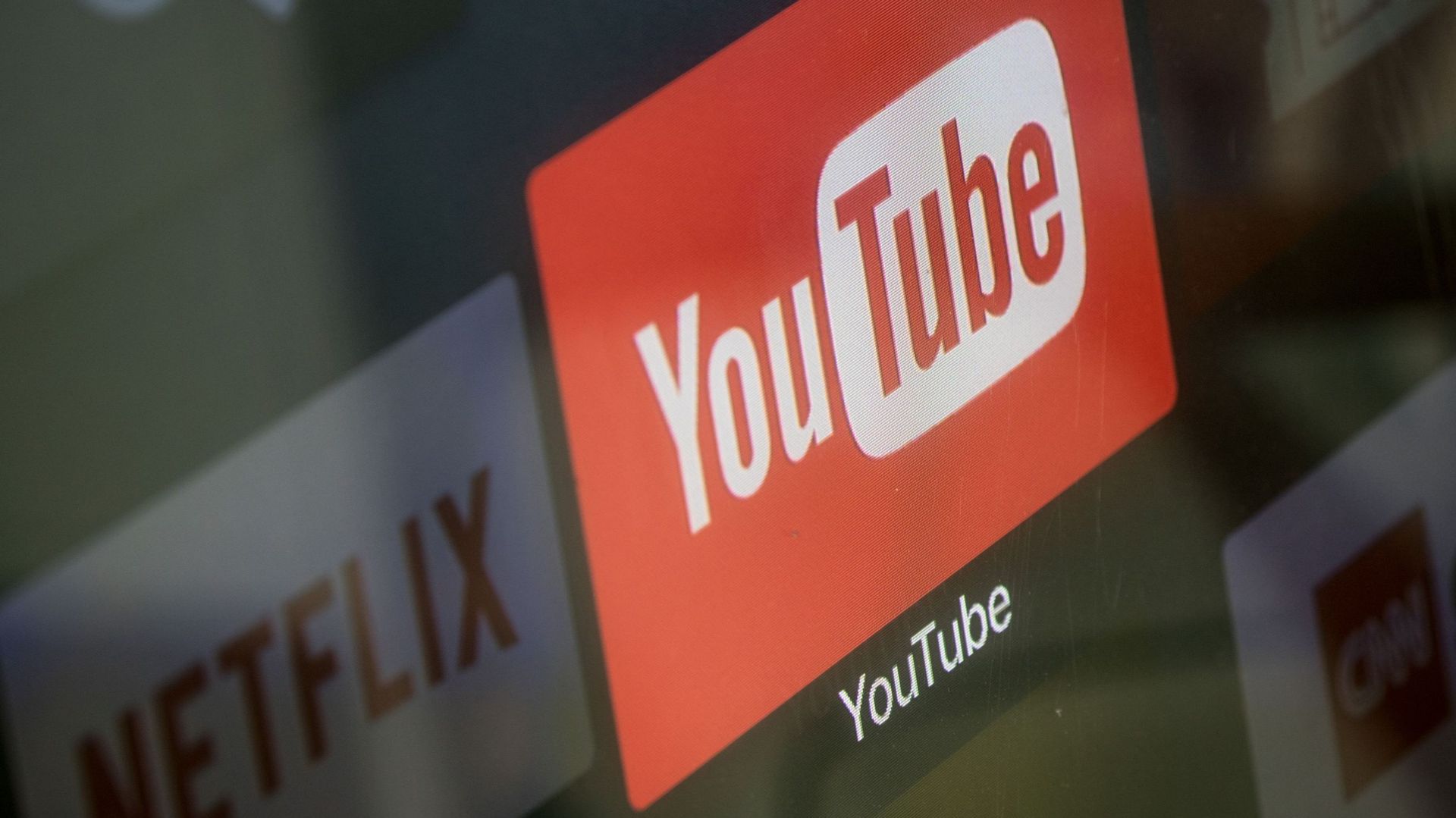Insurrection à Washington : YouTube suspend à son tour la chaîne de Trump et supprime une vidéo pour "risque de violence"