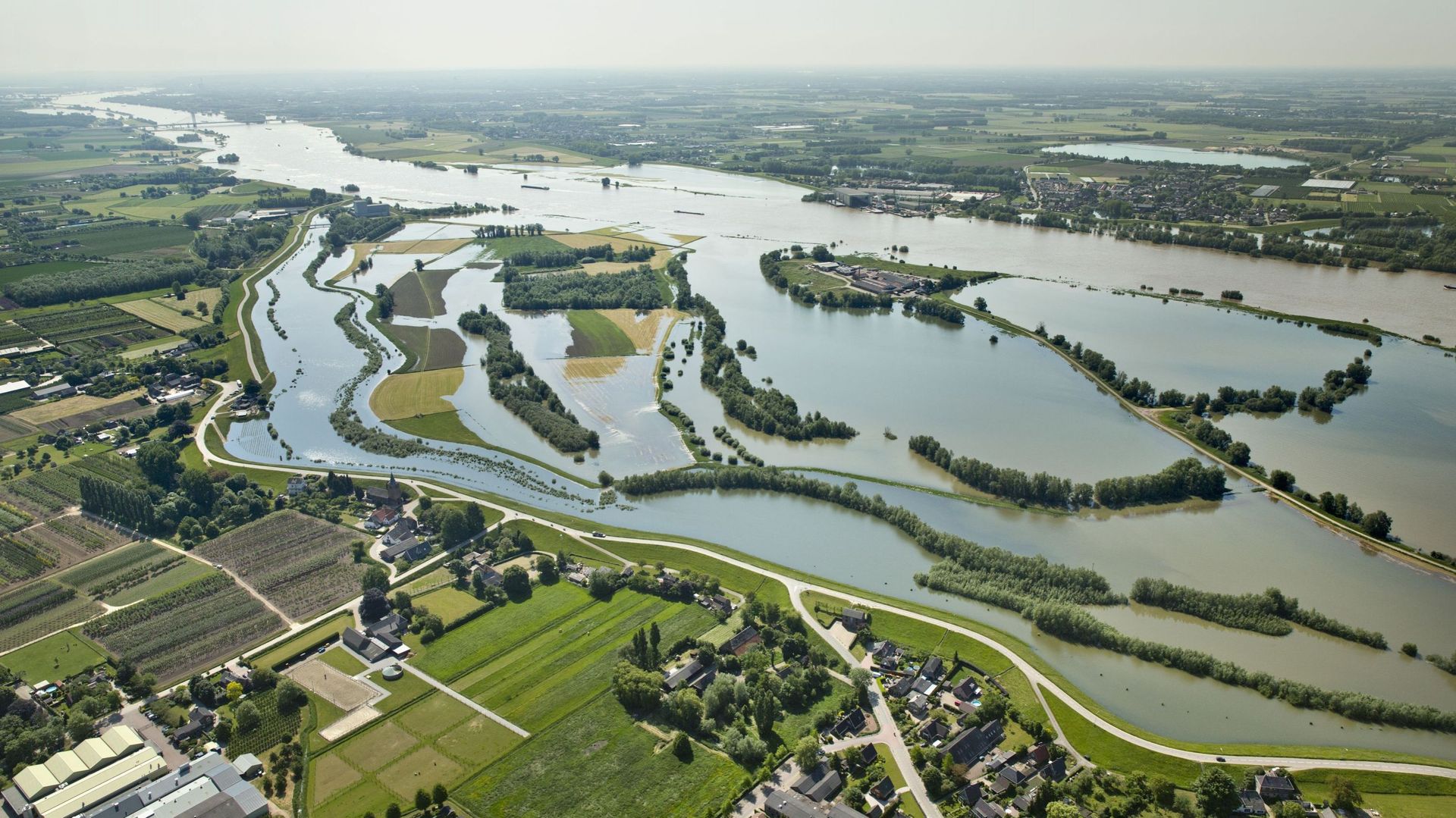 Netherlands, Dodewaard. Waal river. Flooded Land