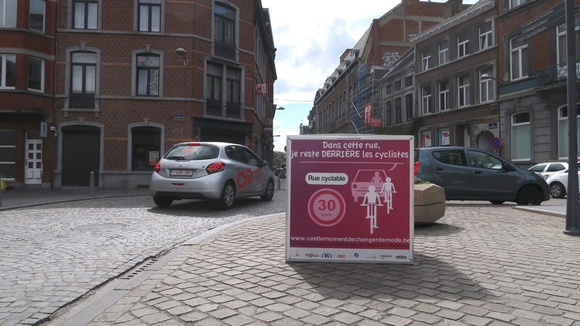Un panneau dans une rue à Liège