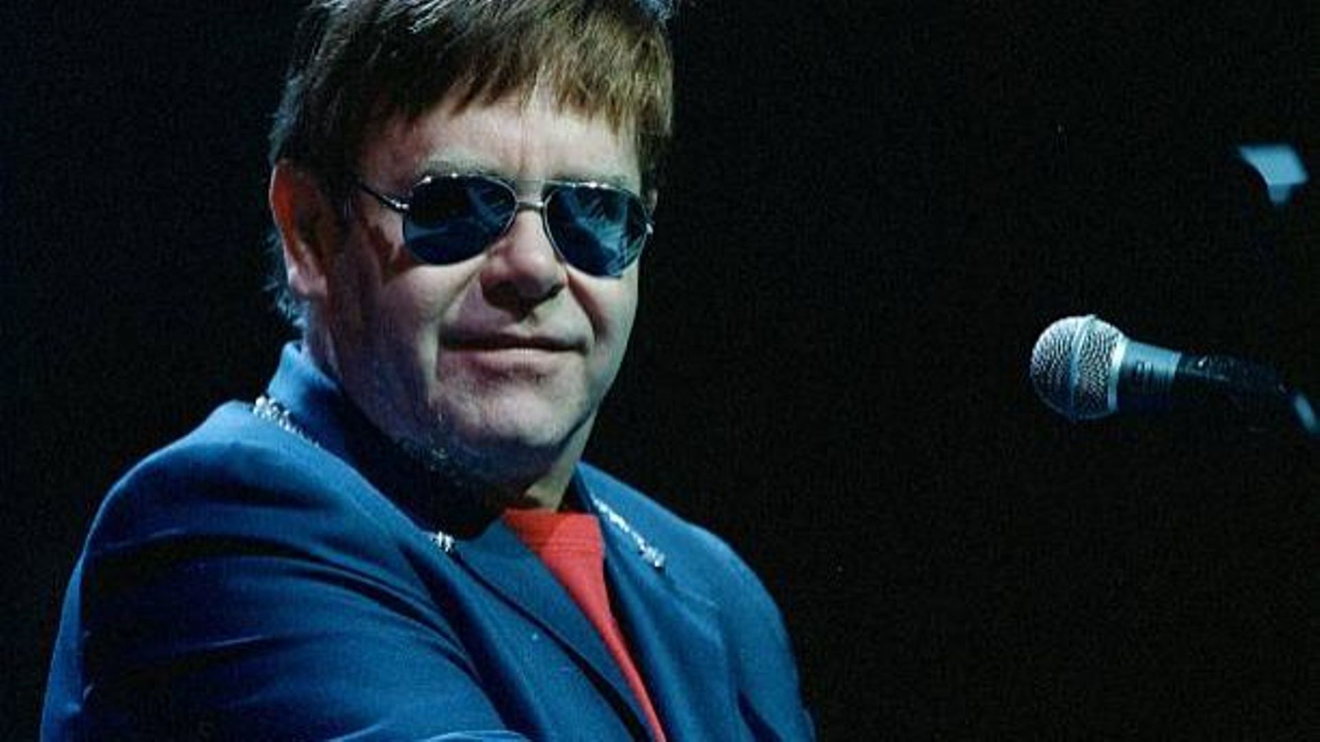 Une date pour le livre d'Elton John RTBF Actus