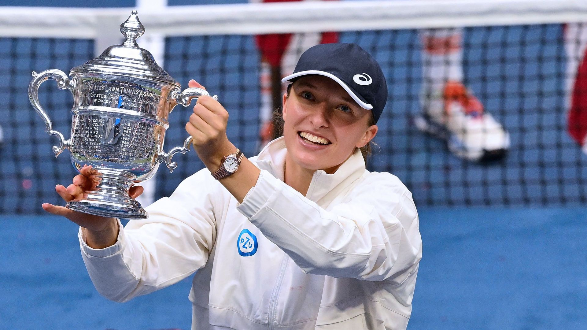 Après ses deux succès à Roland Garros (2020 et 2022), la Polonaise s’offre un nouveau Grand Chelem.