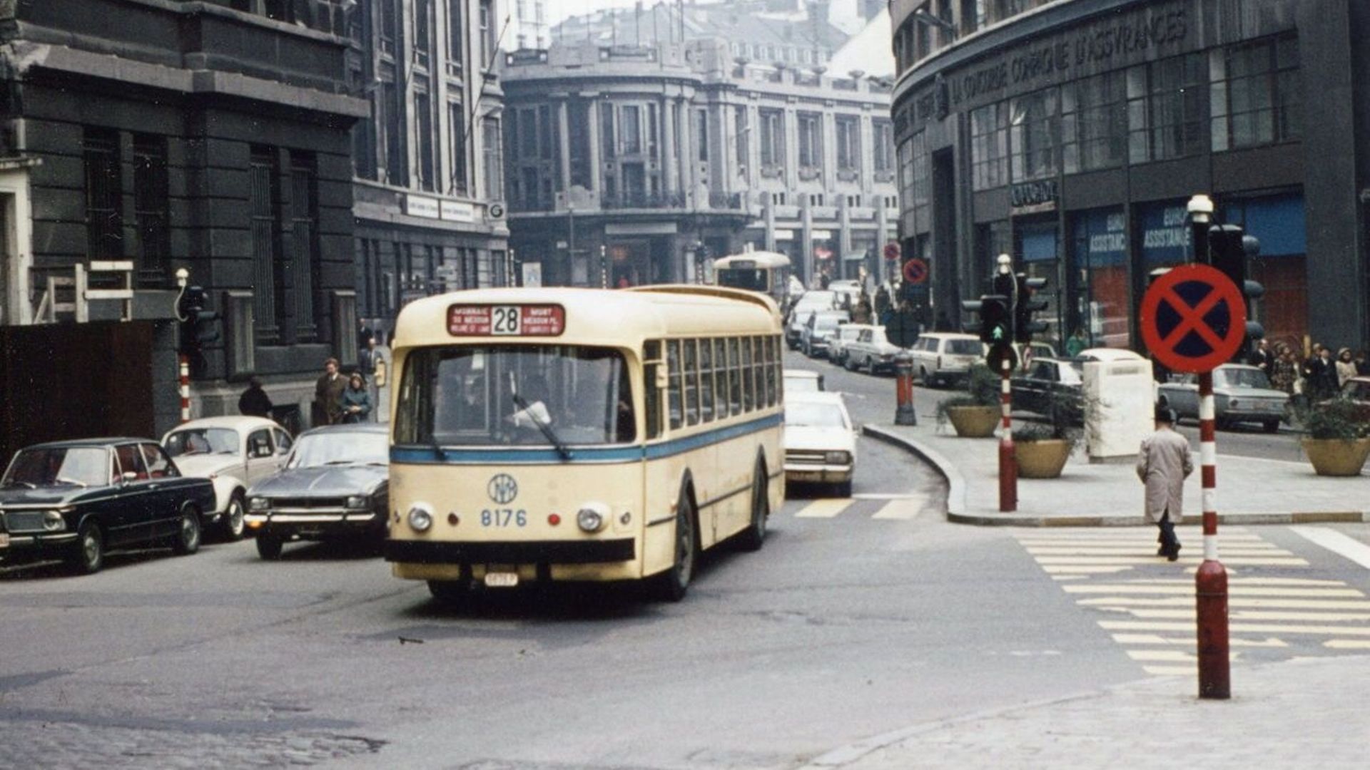 STIB: La Ligne De Bus 28 Fête Ses 50 Ans Cette Année - RTBF Actus