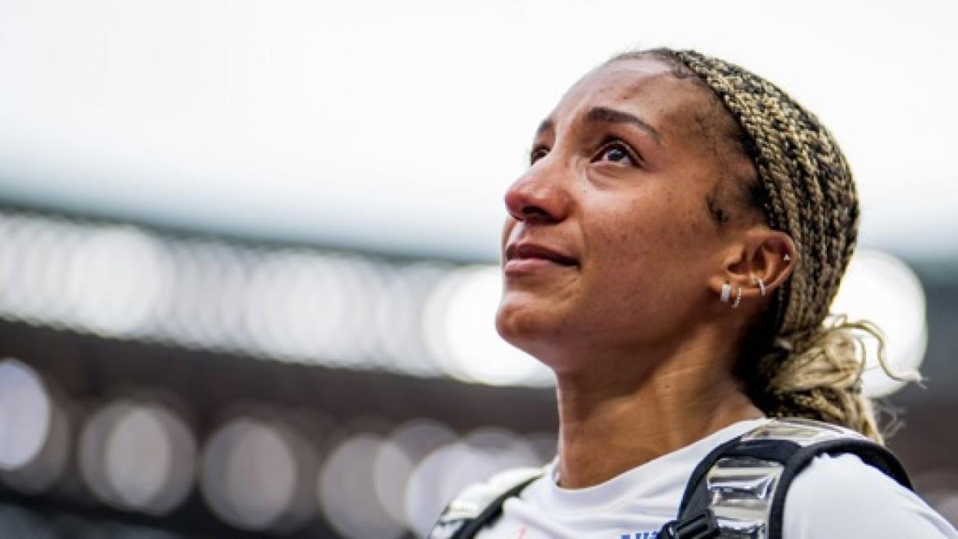 "Problématique que la fédération d'athlétisme impose unilatéralement son code de conduite", assure une experte en droit du sport