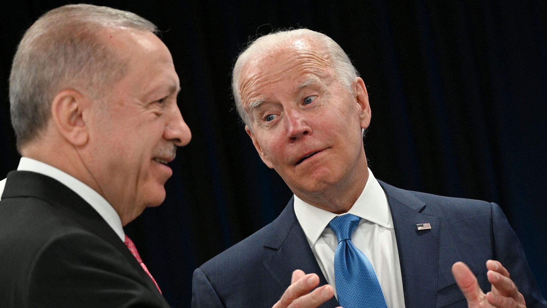 Le président turc, Recep Tayyip Erdogan (gauche) et le président américain, Joe Biden.