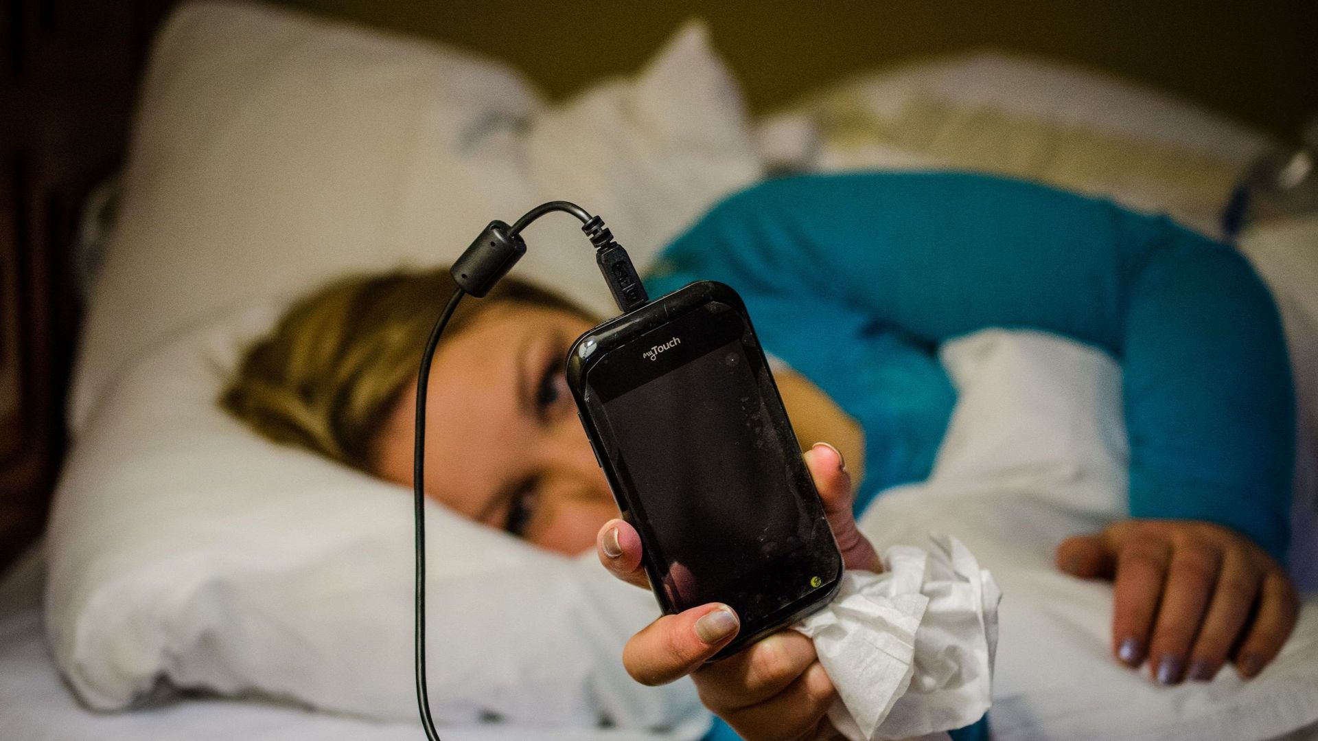 L'addiction nocturne au smartphone peut rendre momentanément aveugle