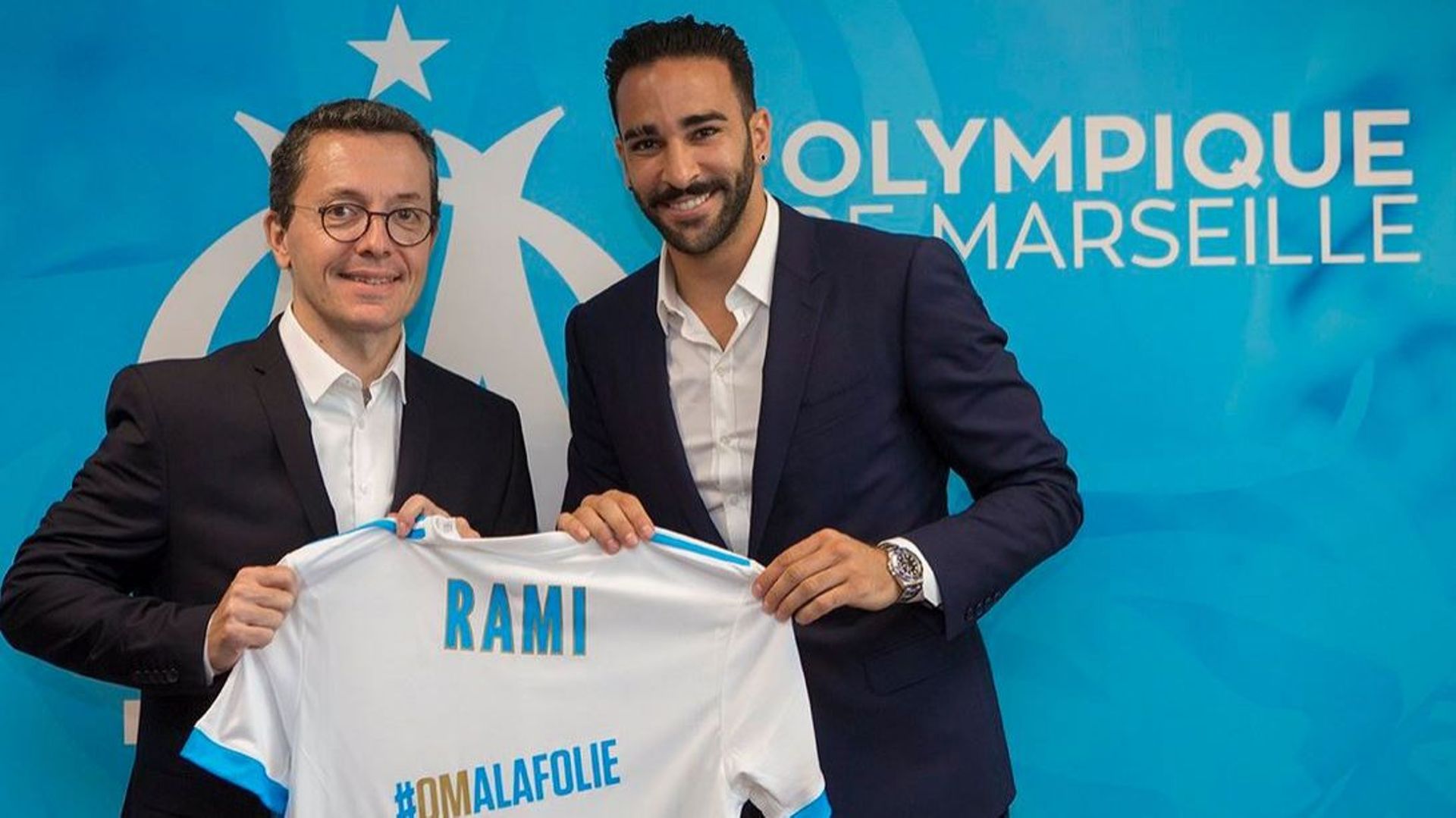 Adil Rami signe un contrat de quatre ans à Marseille - RTBF Actus