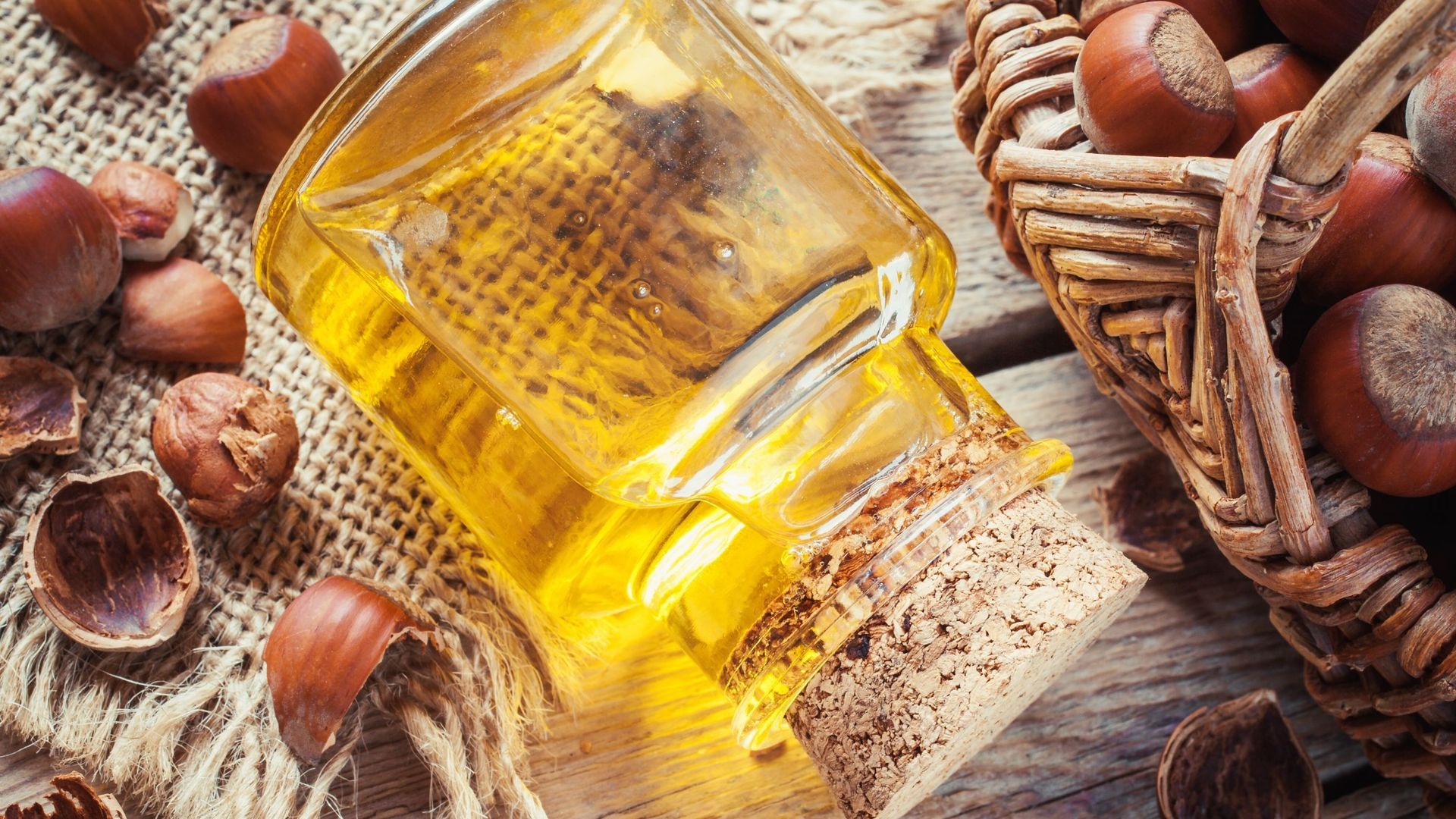 Le pouvoir des huiles végétales : l’huile de noisette pour la santé de la peau
