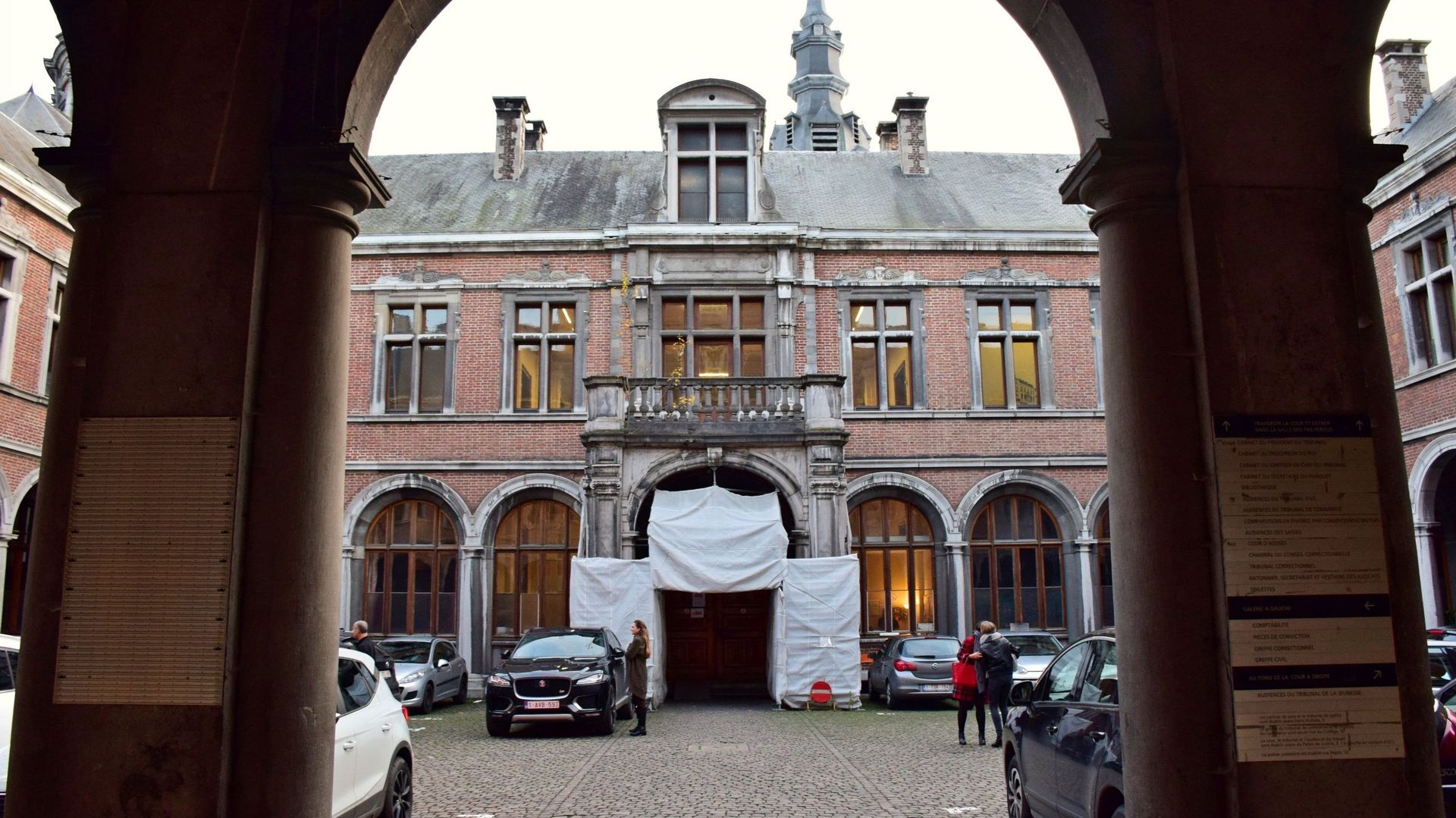 Cour du Palais de Justice de Namur, en 2018