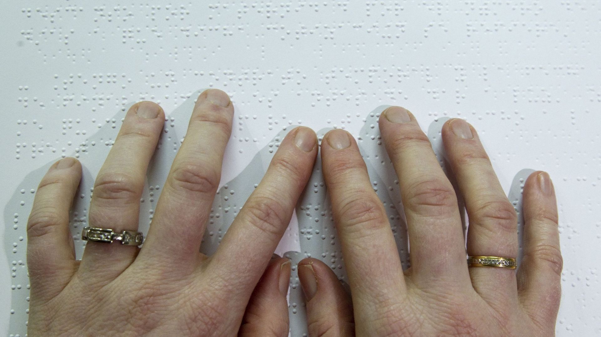Des lettres au bout des doigts: tout savoir sur le braille, inventé il y a près de deux siècles