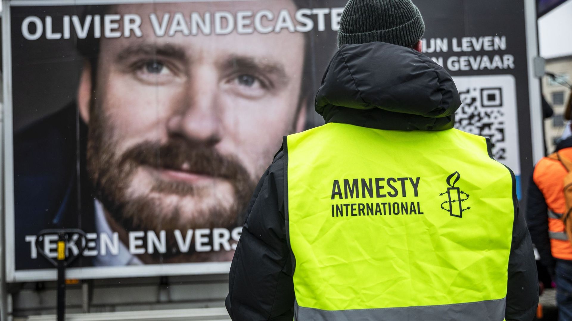 La photo d'illustration montre une action de soutien à Olivier Vandecasteele, organisée par le Comité de soutien à Olivier Vandecasteele et Amnesty International, le dimanche 22 janvier 2023. 