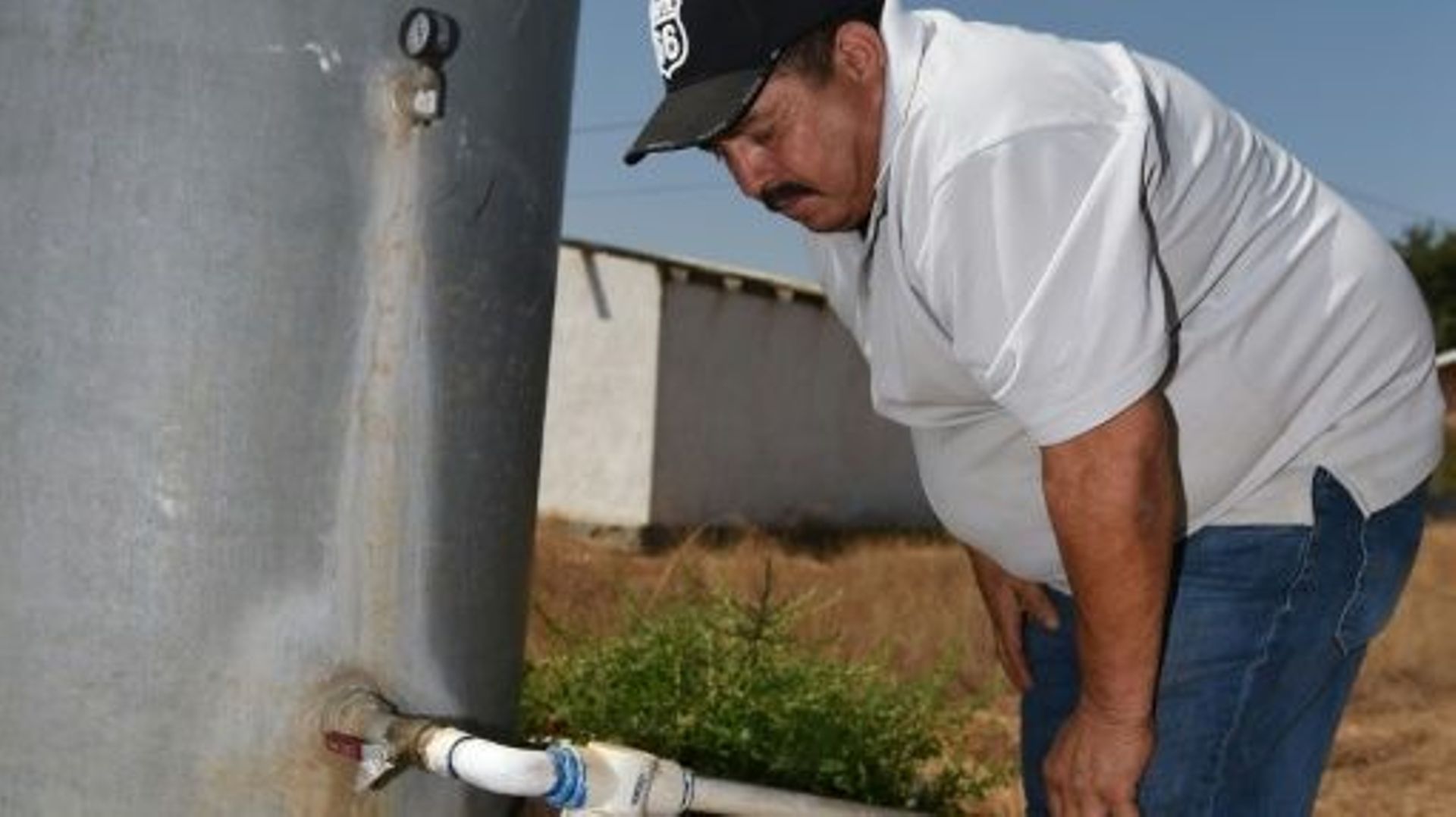 Pendant des années, Cristobal Chavez et sa famille ont bu l'eau du puits sans savoir qu'elle était contaminée par les nitrates 
