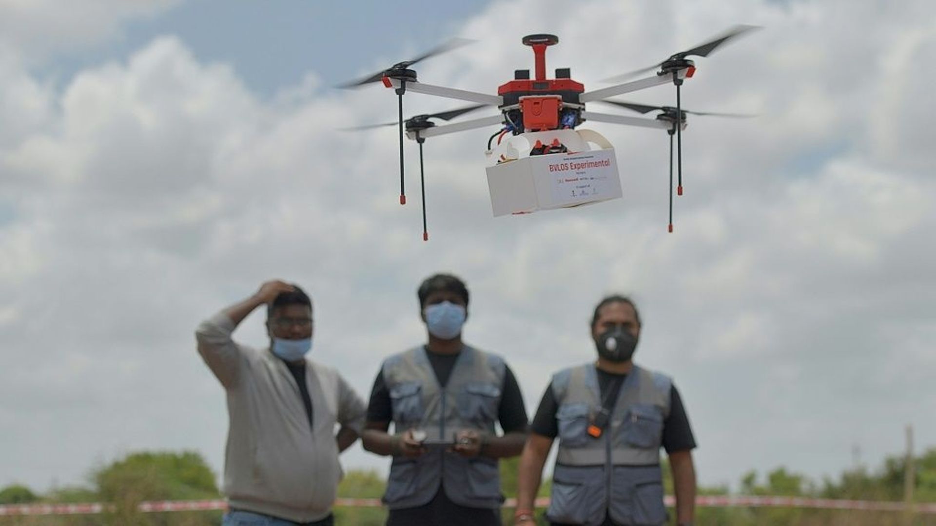 Coronavirus en Inde : premières livraisons par drone pour atteindre des zones reculées