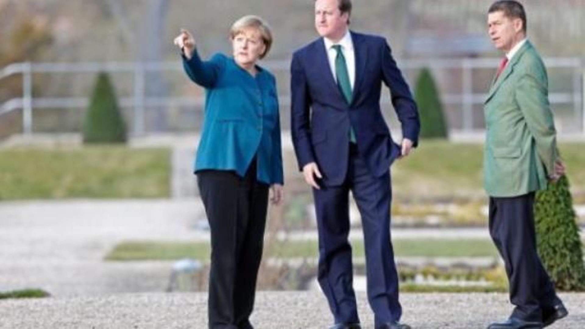 Cameron et Merkel veulent renforcer la lutte contre l'évasion fiscale au G8