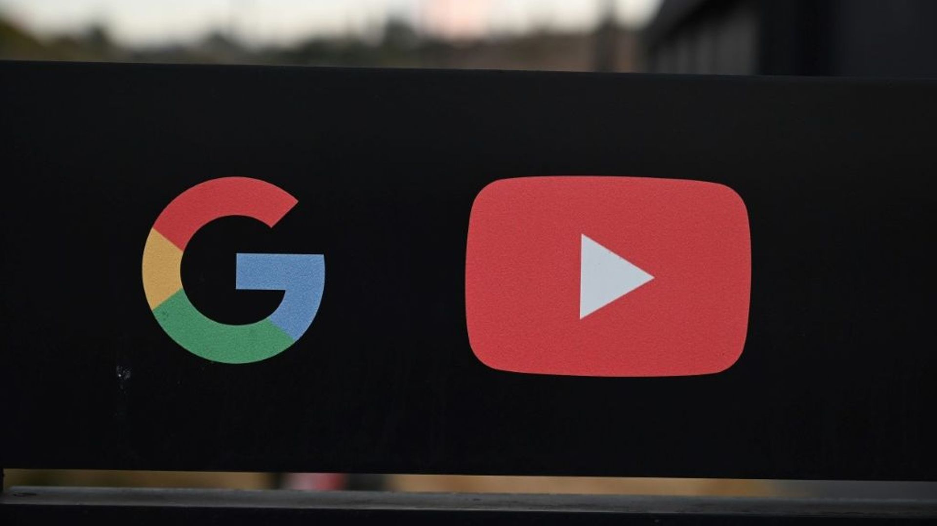 La Russie a annoncé lundi l'ouverture d'une enquête contre Google et sa plateforme de vidéos YouTube pour "abus de position dominante", dernier exemple du bras de fer entre les autorités russes et les géants du numérique.