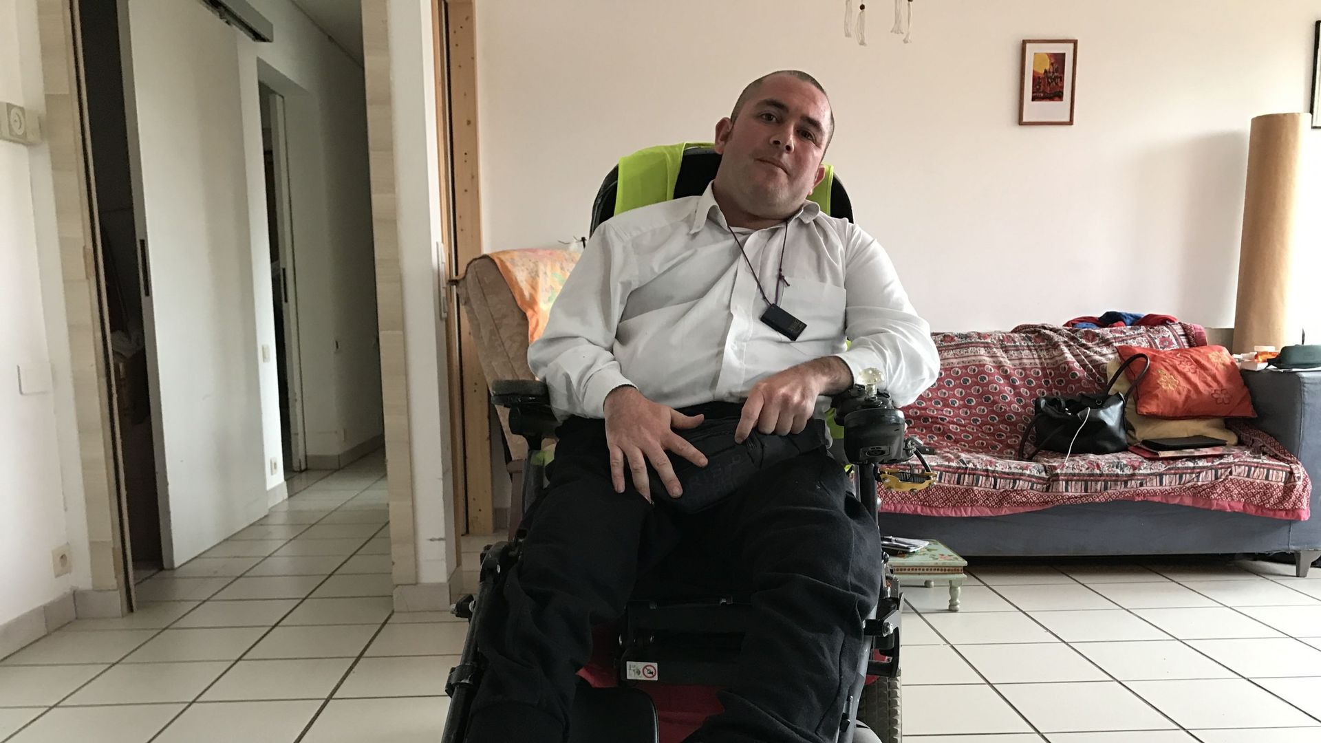 Il se bat dans sa chaise électrique pour qu'on revoit le système d'évaluation des besoins des handicapés qu'il juge archaïque