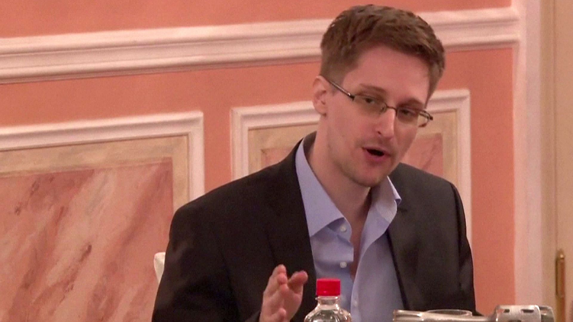 Edward Snowden est apparu dans une vidéo pour la première fois depuis son exil en Russie