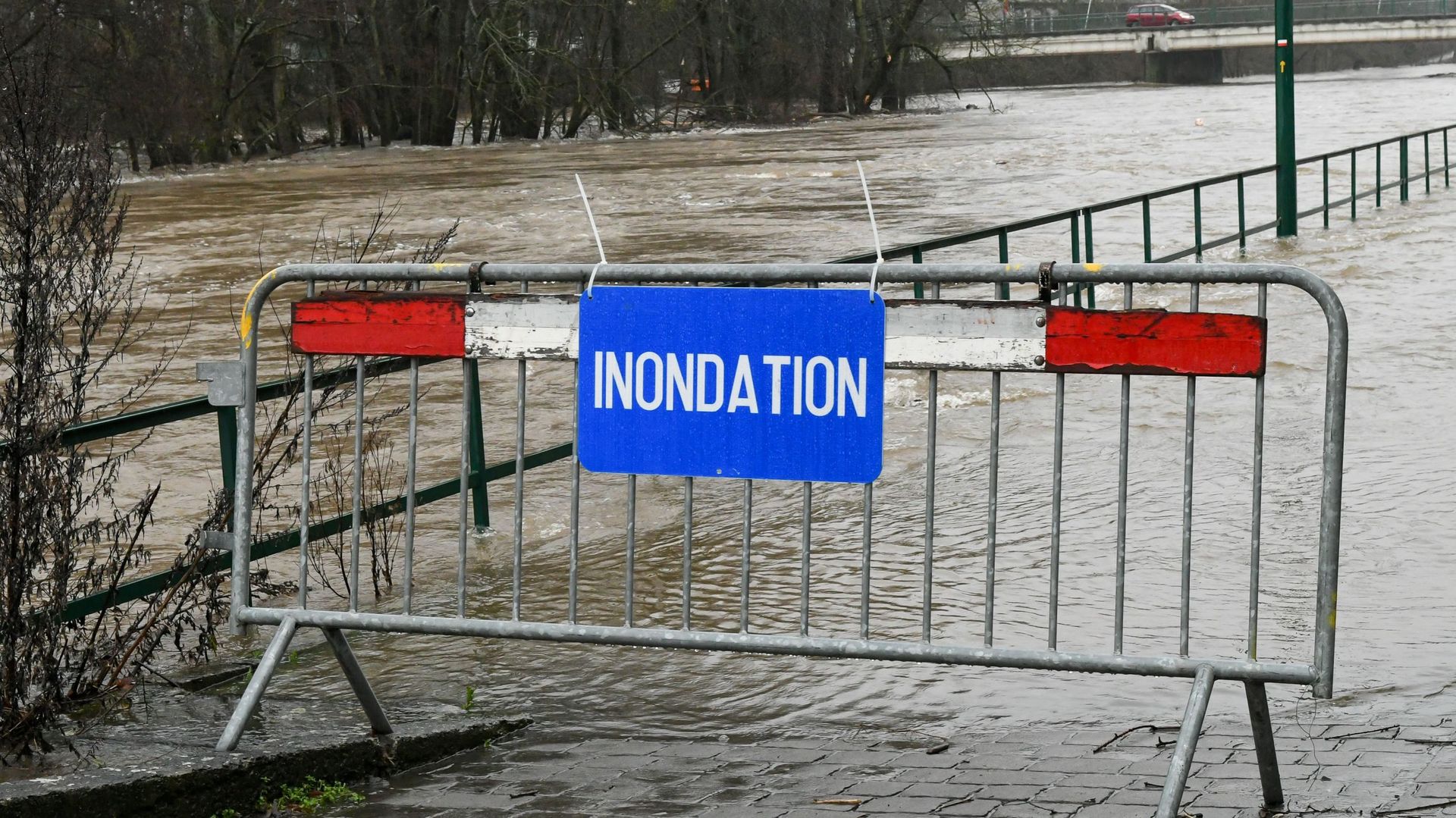 Inondations : le gouvernement wallon dégage 166 millions pour la réparation des routes, ponts et voies hydrauliques