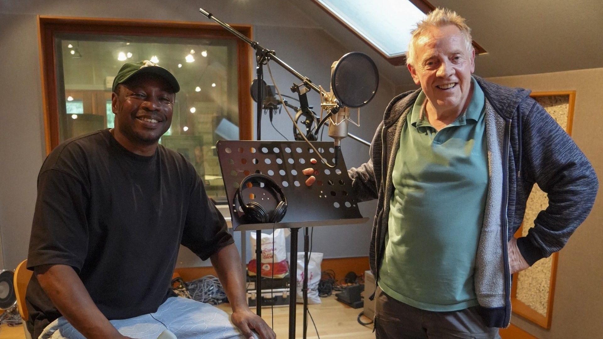 "En Catimini" : Jean-Luc Fonck et MC Solaar dévoilent leur duo au profit de Viva for Life