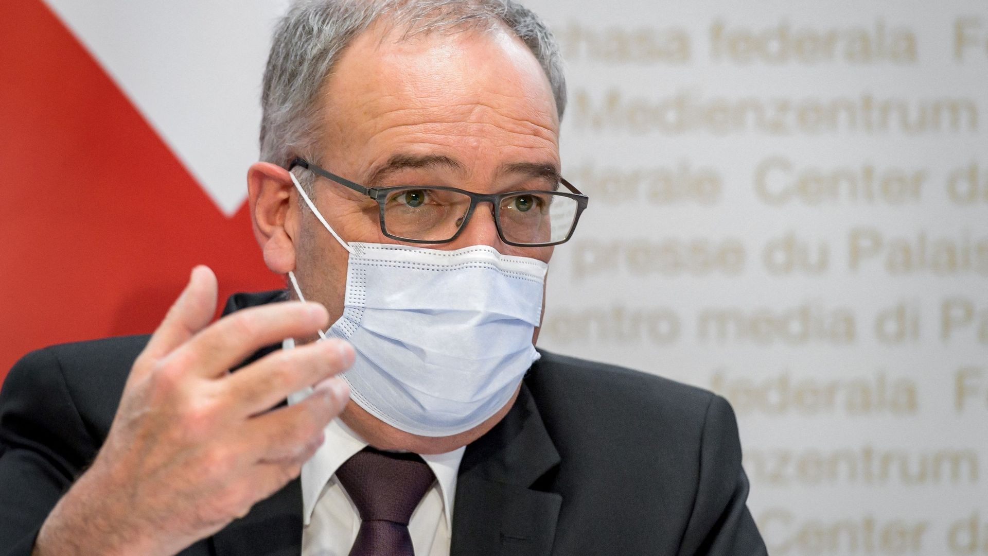 Le président suisse Guy Parmelin annonce que la Confédération "met un terme" aux négociations d’un important accord institutionnel négocié pendant 7 ans avec l’UE.