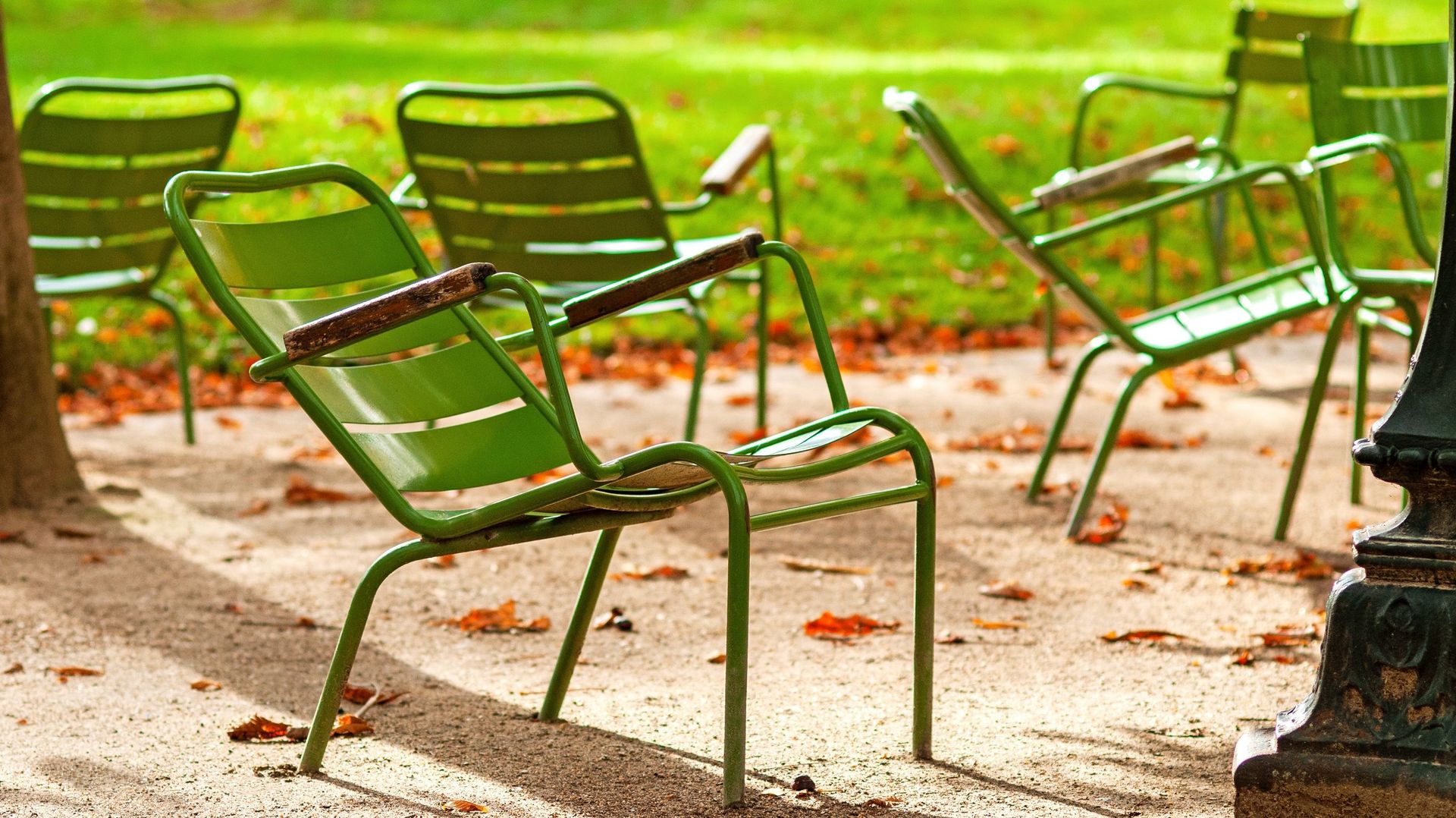 On opte pour le fauteuil Luxembourg, pour se croire au jardin des Tuileries.