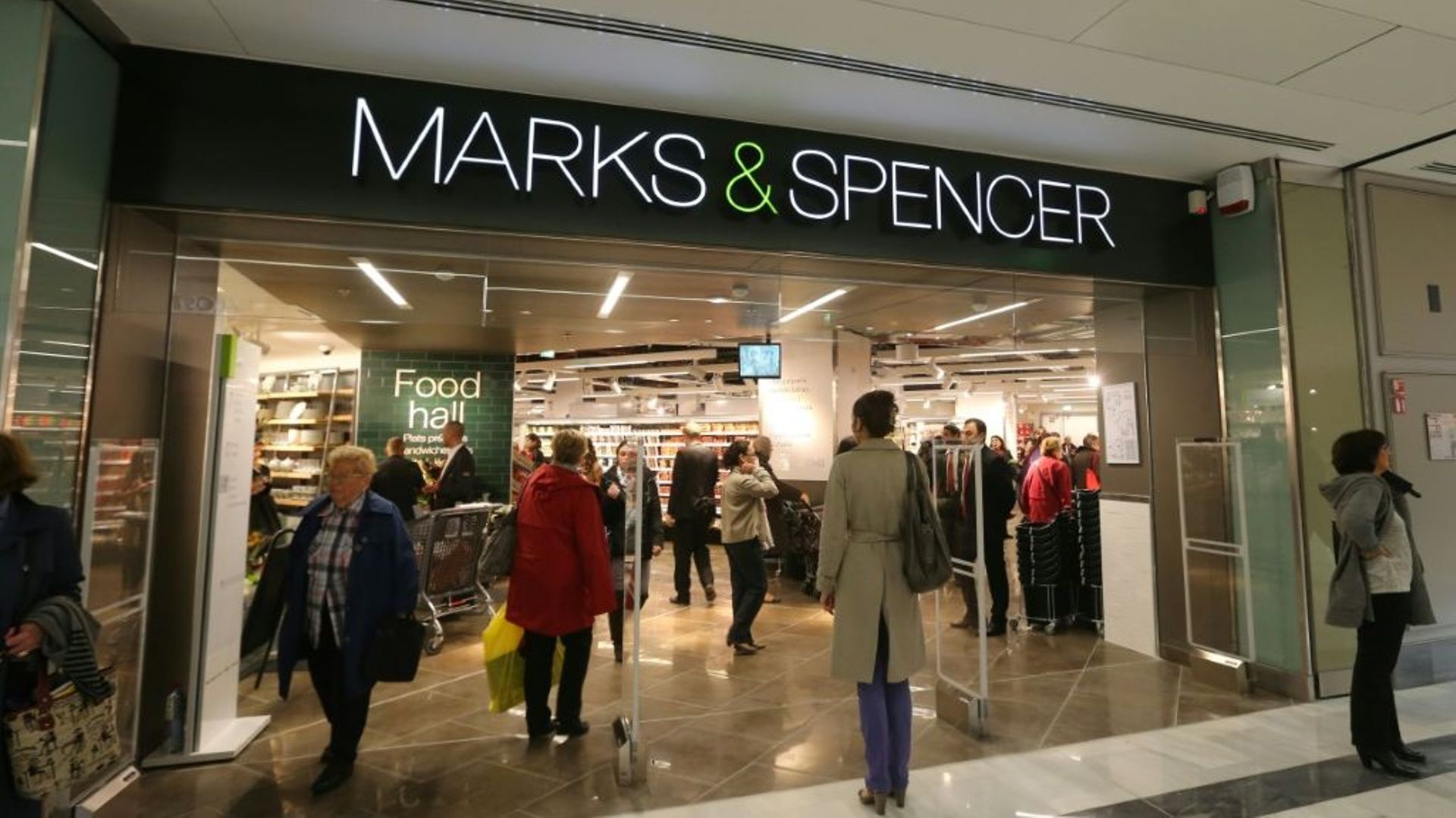 Un magasin Marks & Spencer, à Levallois-Perret, près de Paris, le 18 octobre 2012