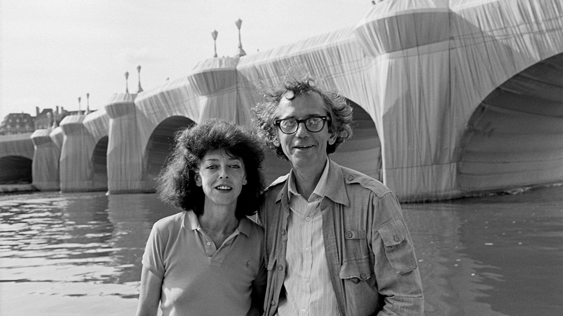 Il y a 40 ans, Christo et Jeanne-Claude emballaient le plus vieux pont de Paris